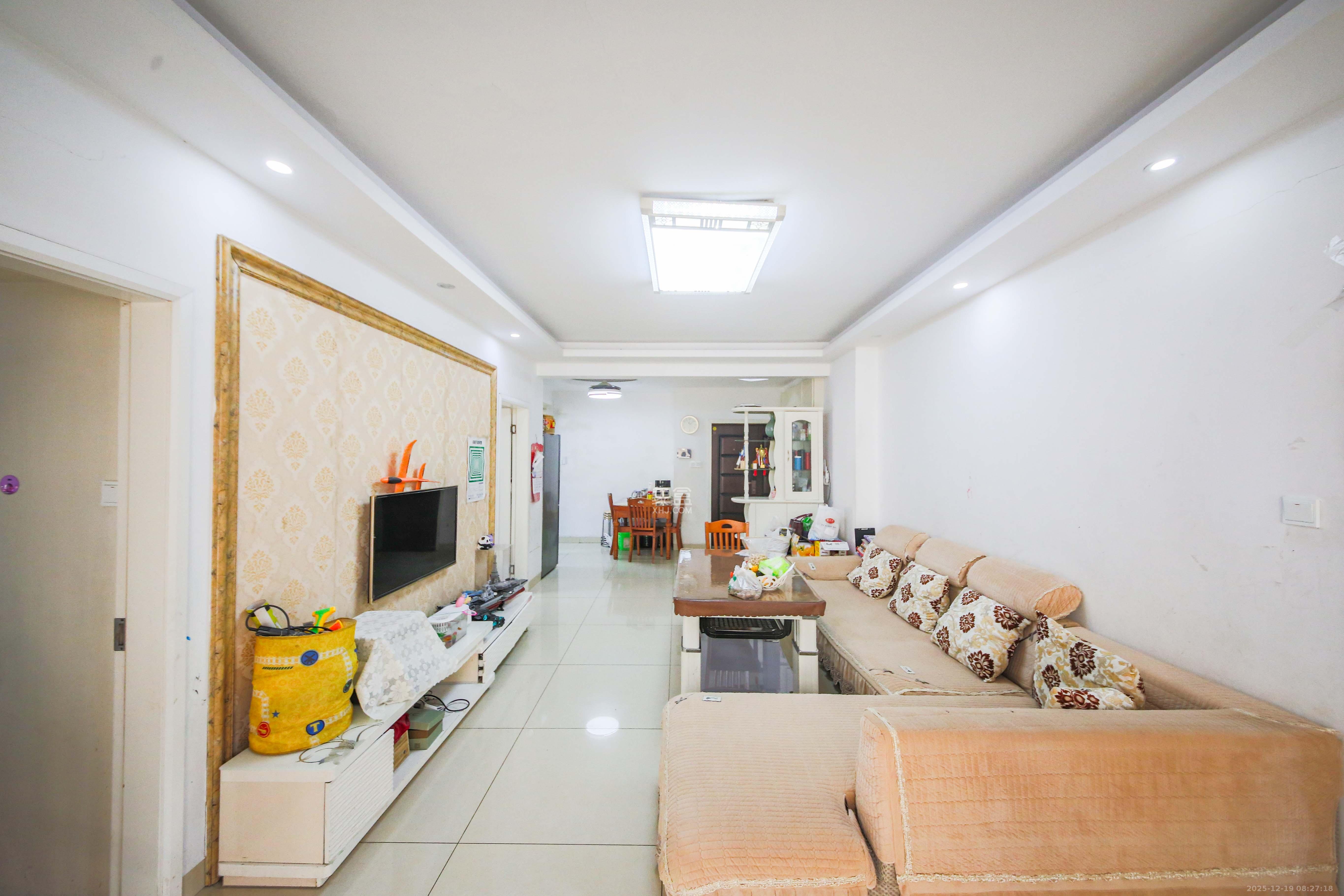 嘉福长安郡（融信澜悦、嘉福好美家园）  3室2厅1卫    70.0万