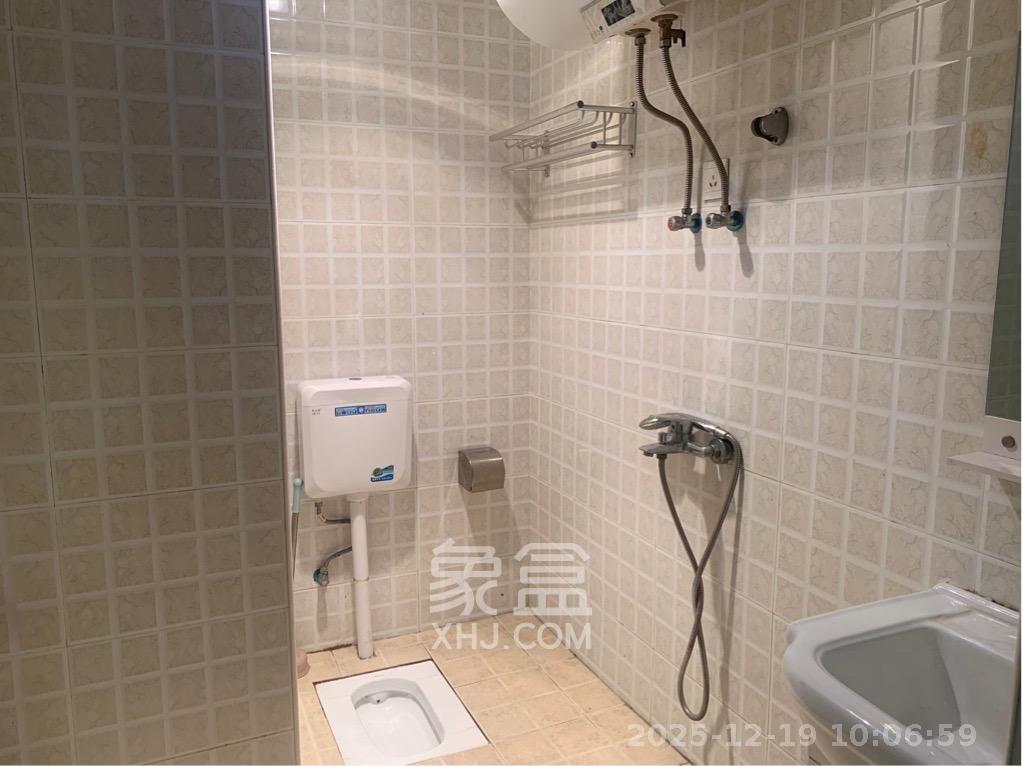 保利麓谷林语I区   48.51㎡      1500.0元/月室内图