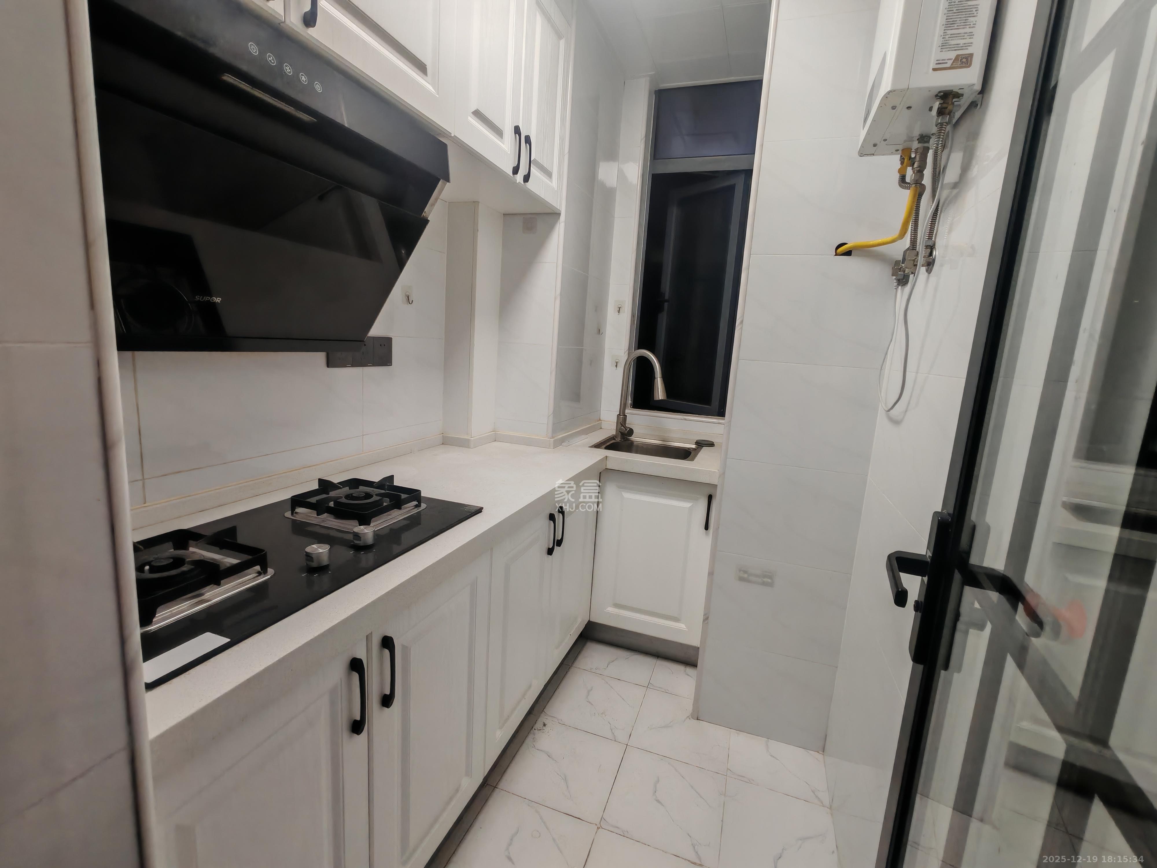 辉宏橄榄城  1室1厅1卫    1500.0元/月室内图