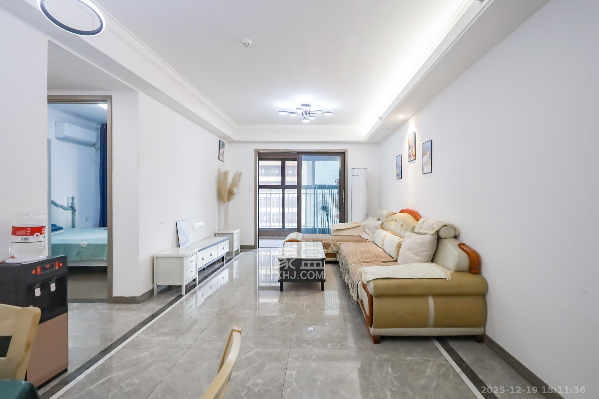 越秀悦湖台  3室2厅2卫    152.0万