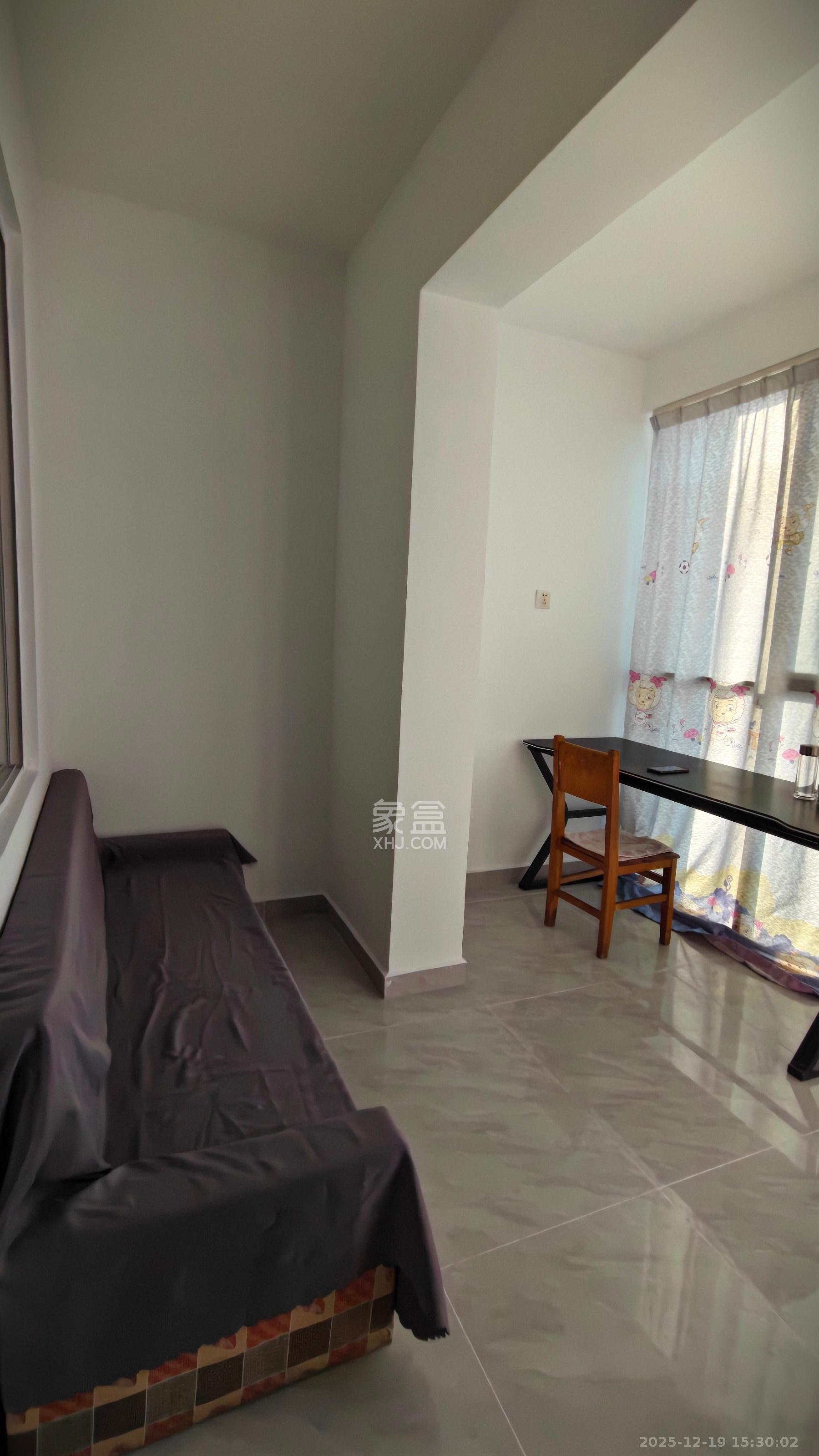 圣力华苑  1室1厅1卫    1100.0元/月