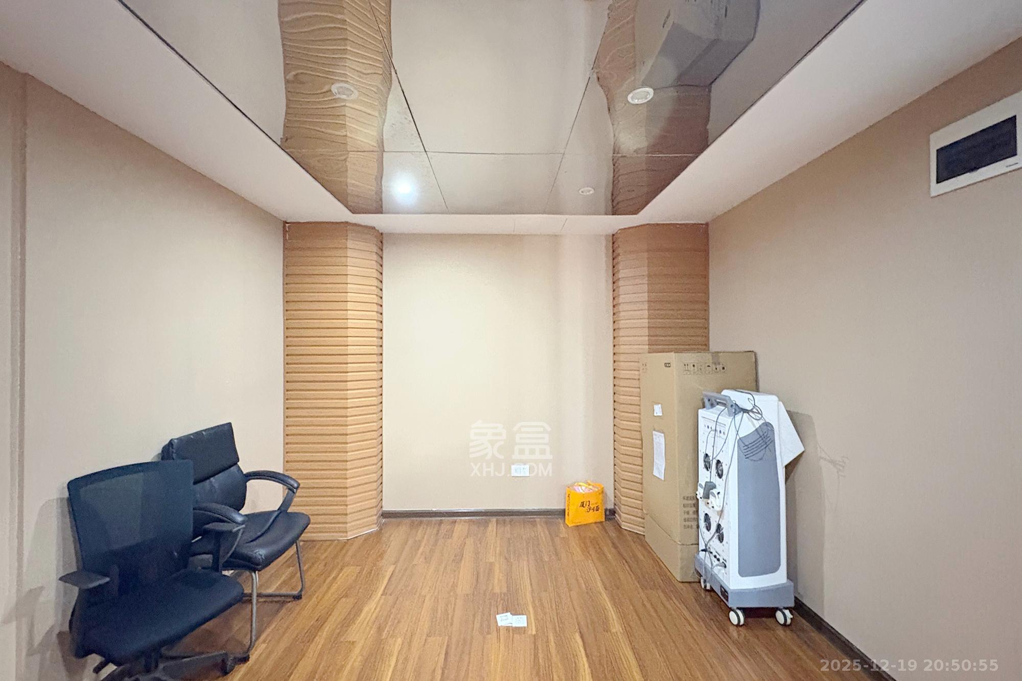 明城国际  1室1厅1卫    32.8万卧室