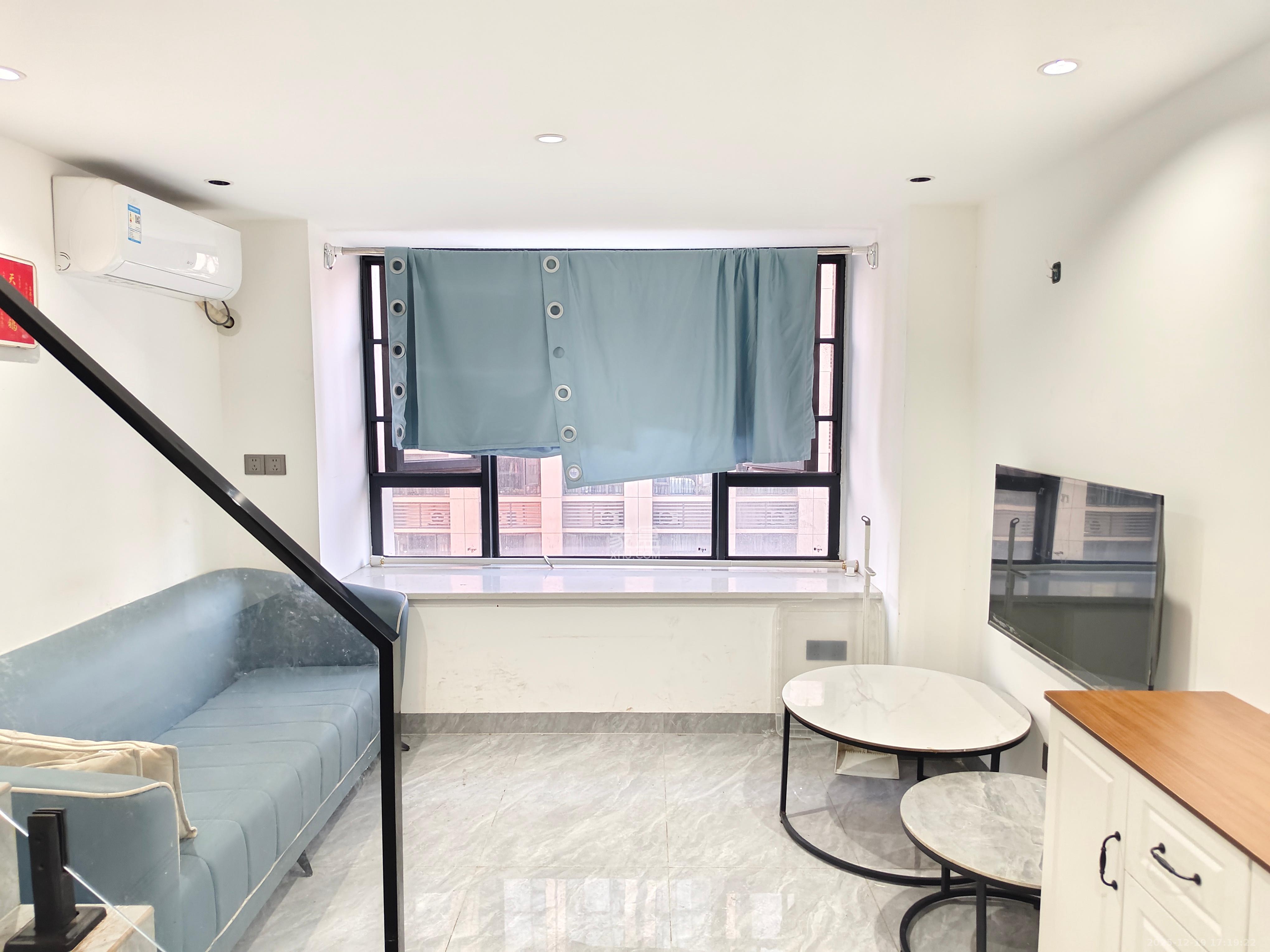 恒伟星中心  1室1厅1卫    2000.0元/月