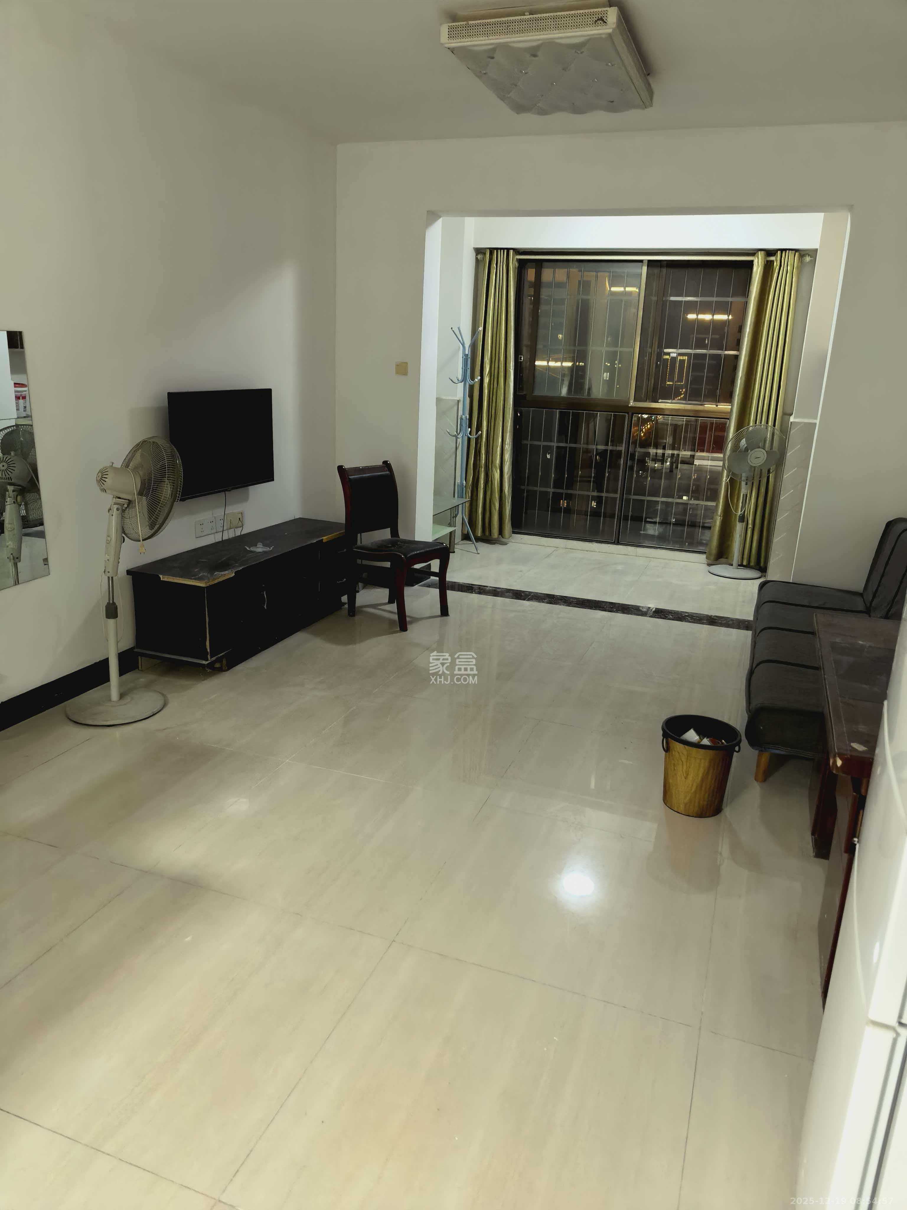 家和院  3室2厅1卫    1800.0元/月