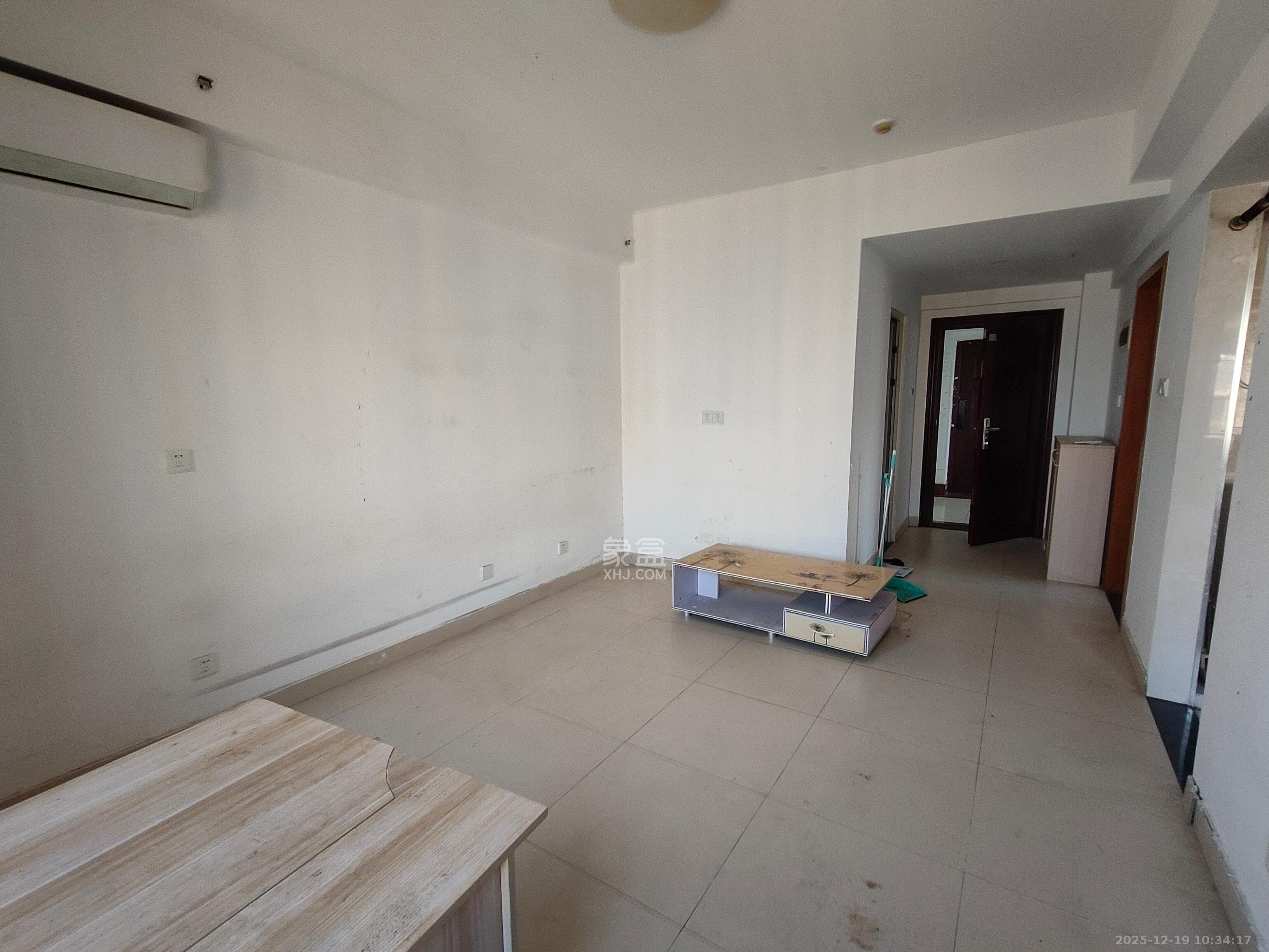 钰龙天下二期（钰龙佳园）  1室2厅1卫    1800.0元/月