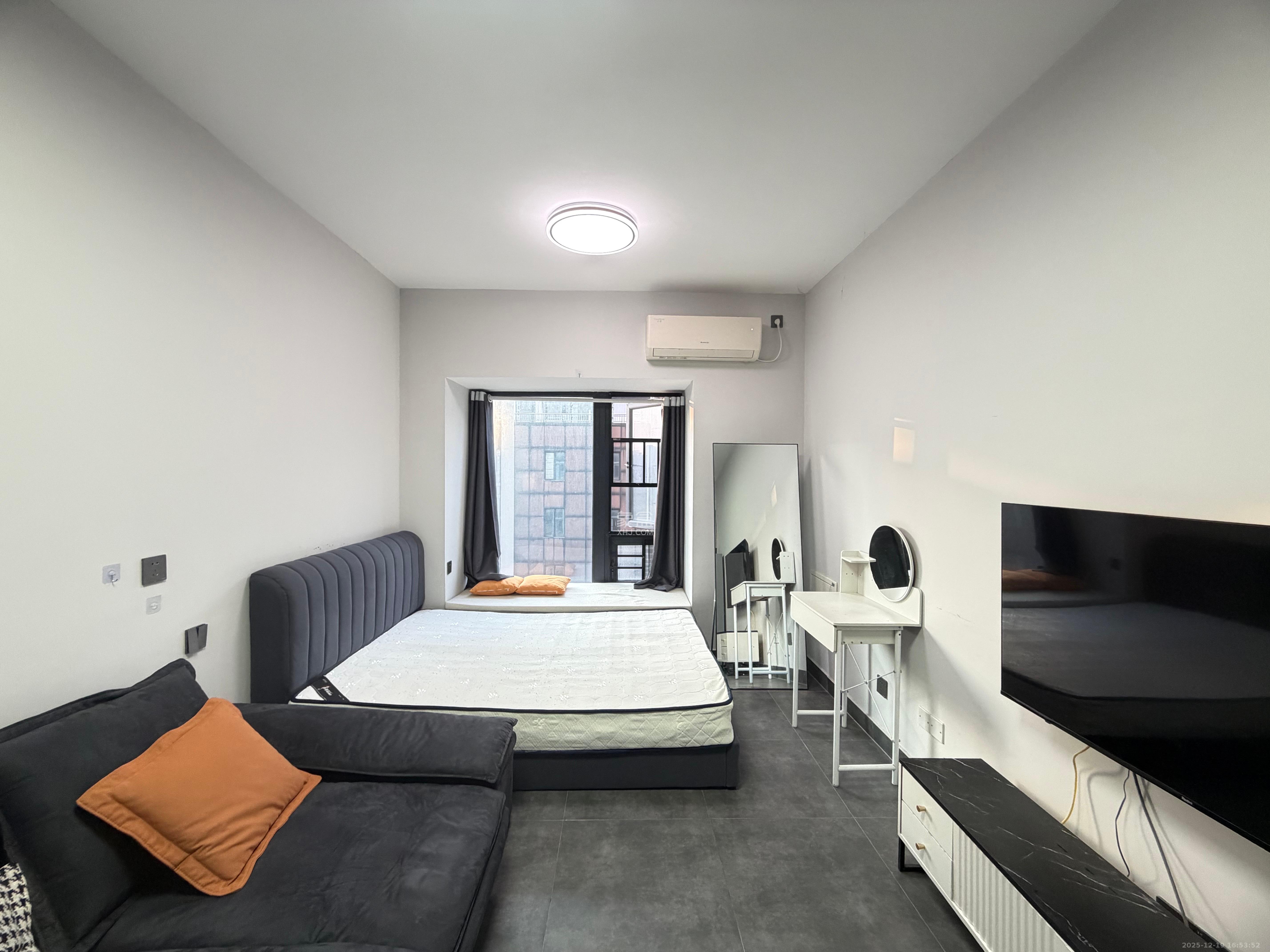 碧桂园城市之光  1室1厅1卫    1500.0元/月