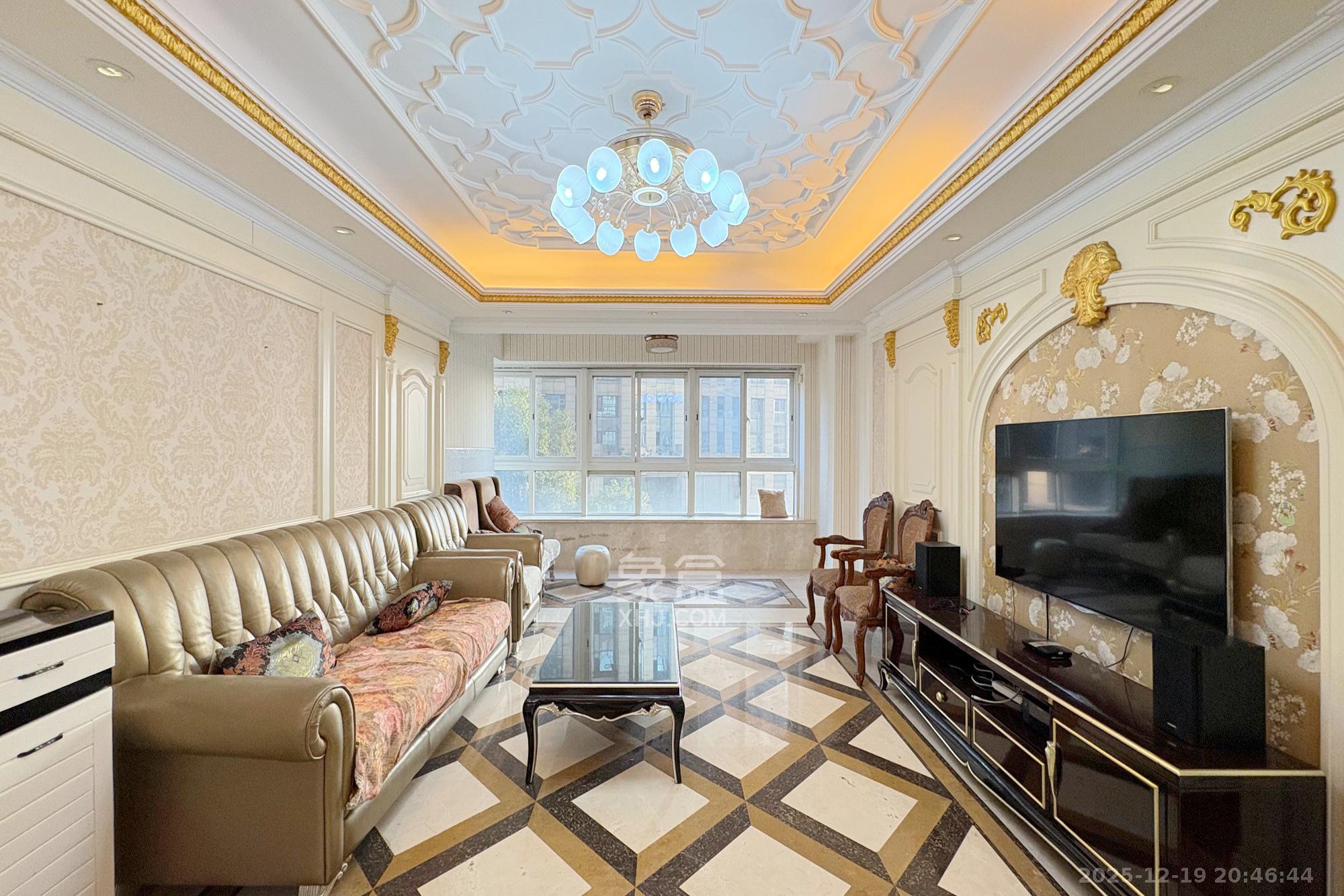 万达公馆  3室2厅4卫    280.0万