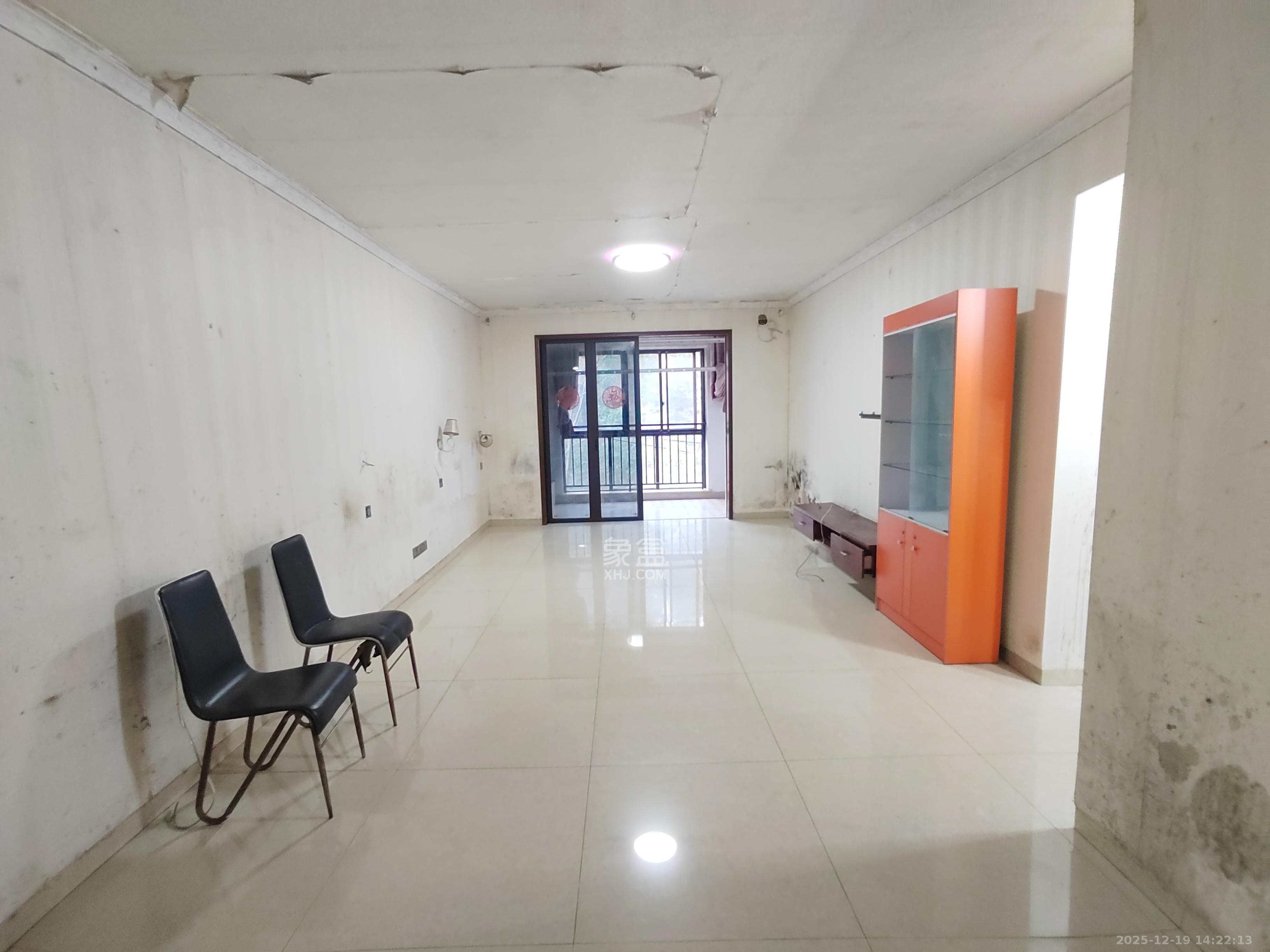 保利麓谷林语F区  4室2厅2卫    3100.0元/月