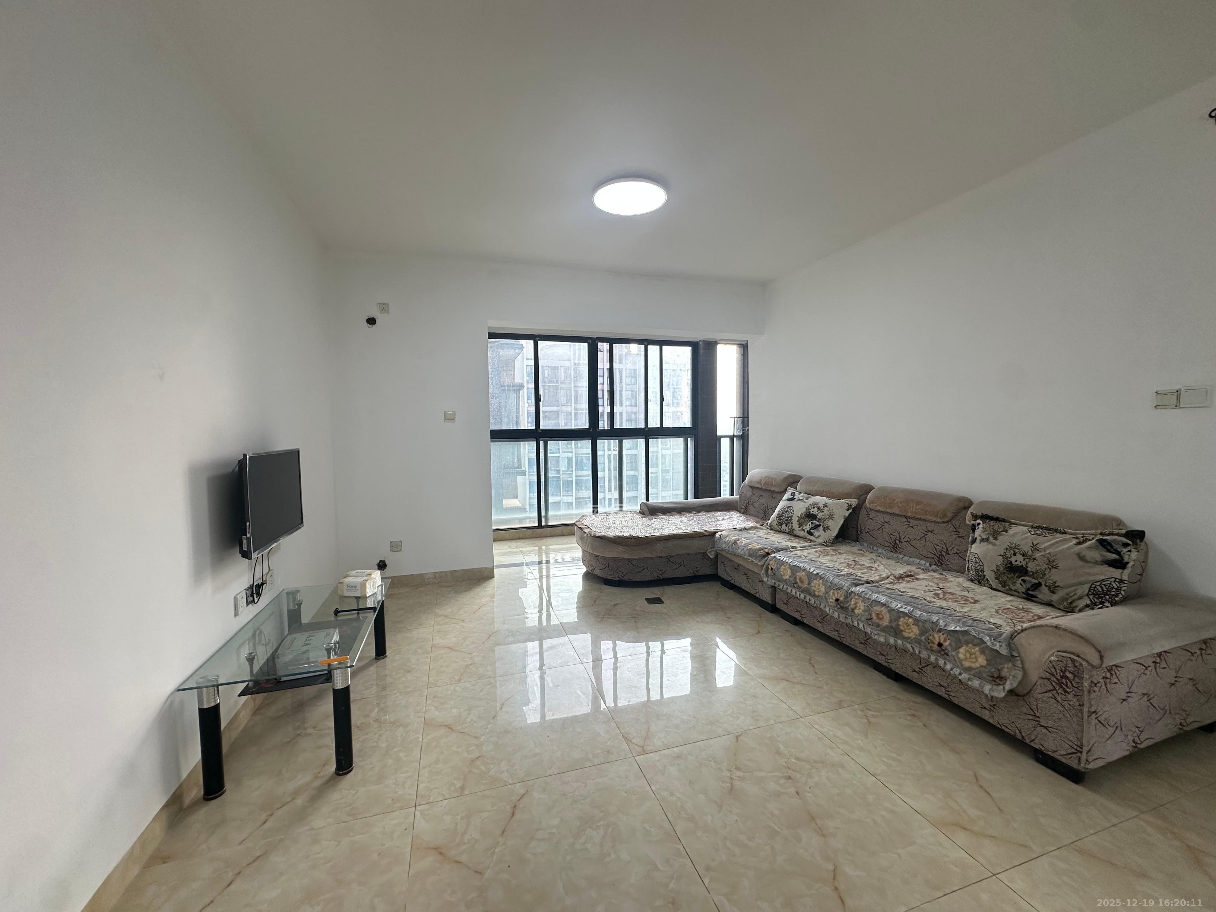 蓝山郡  4室2厅1卫    1500.0元/月