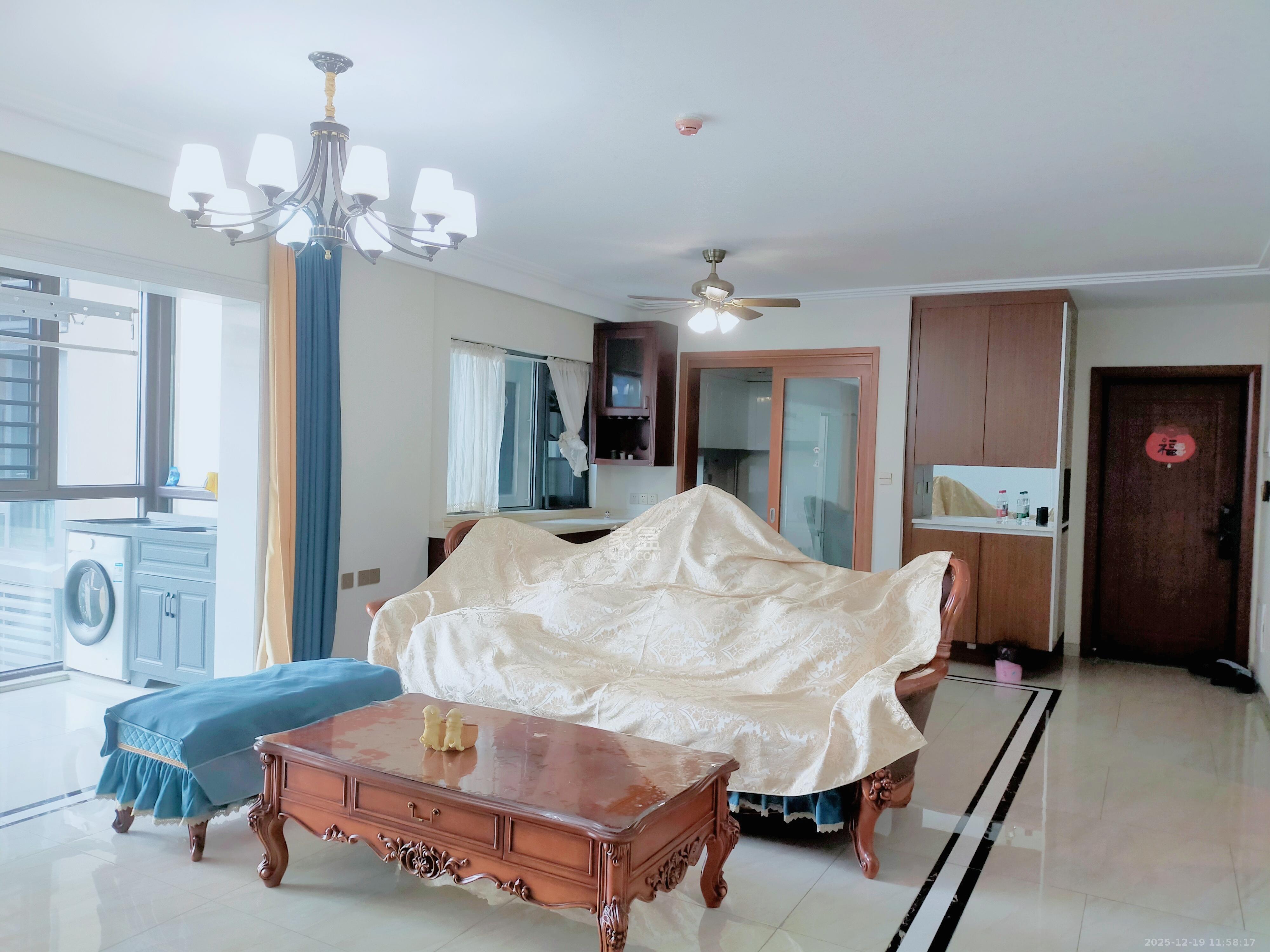 珠江好世界  4室2厅2卫    3800.0元/月