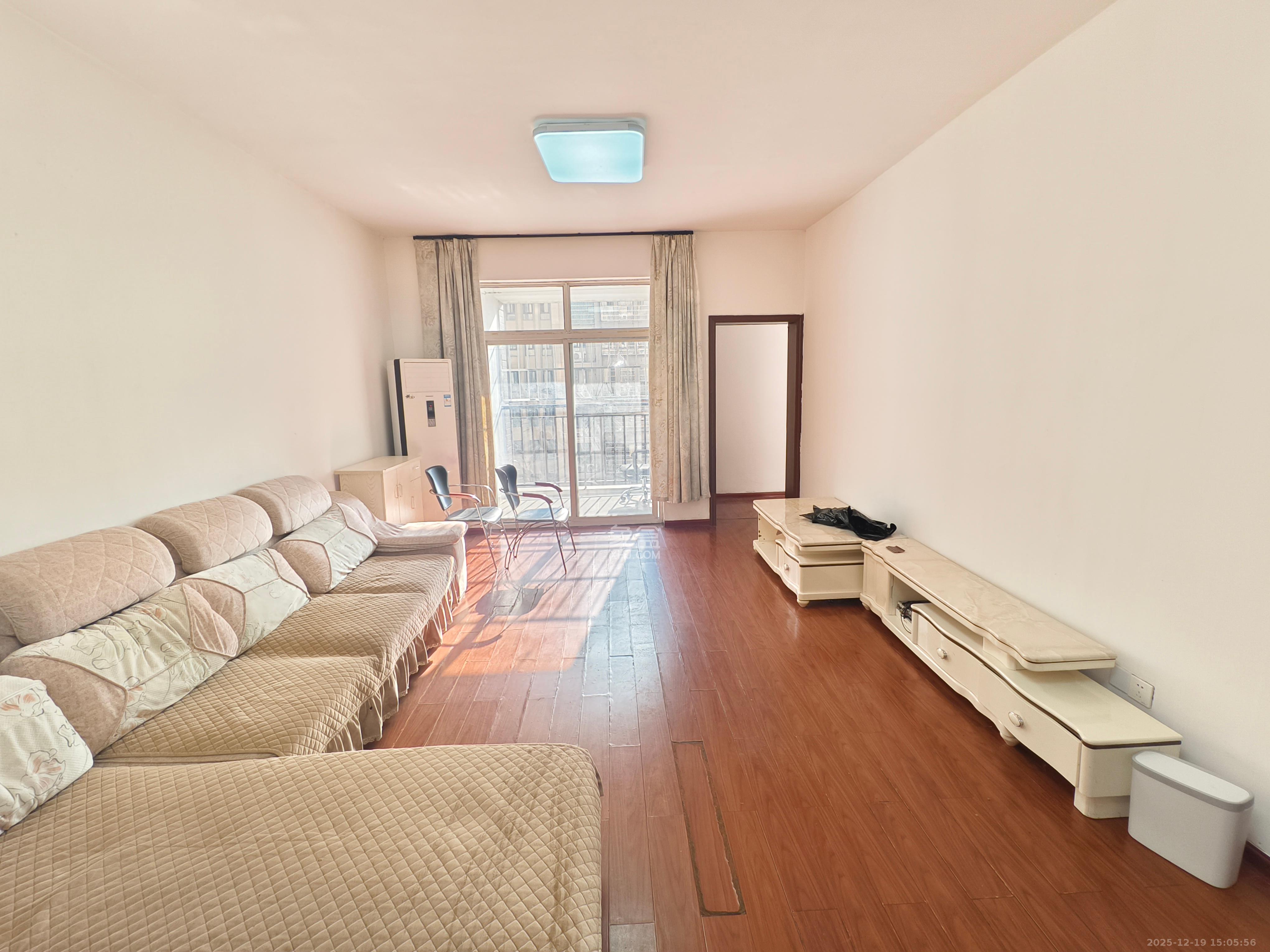 爱琴海岸  2室1厅1卫    1400.0元/月