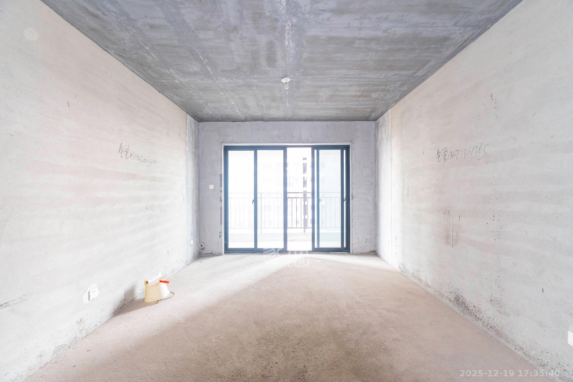 盛地东方芯府  3室2厅2卫    55.8万