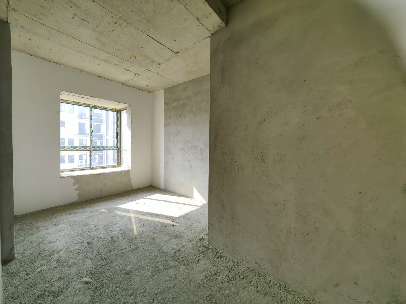 梓怡华府三期（玉兰华府）  4室2厅3卫    52.8万