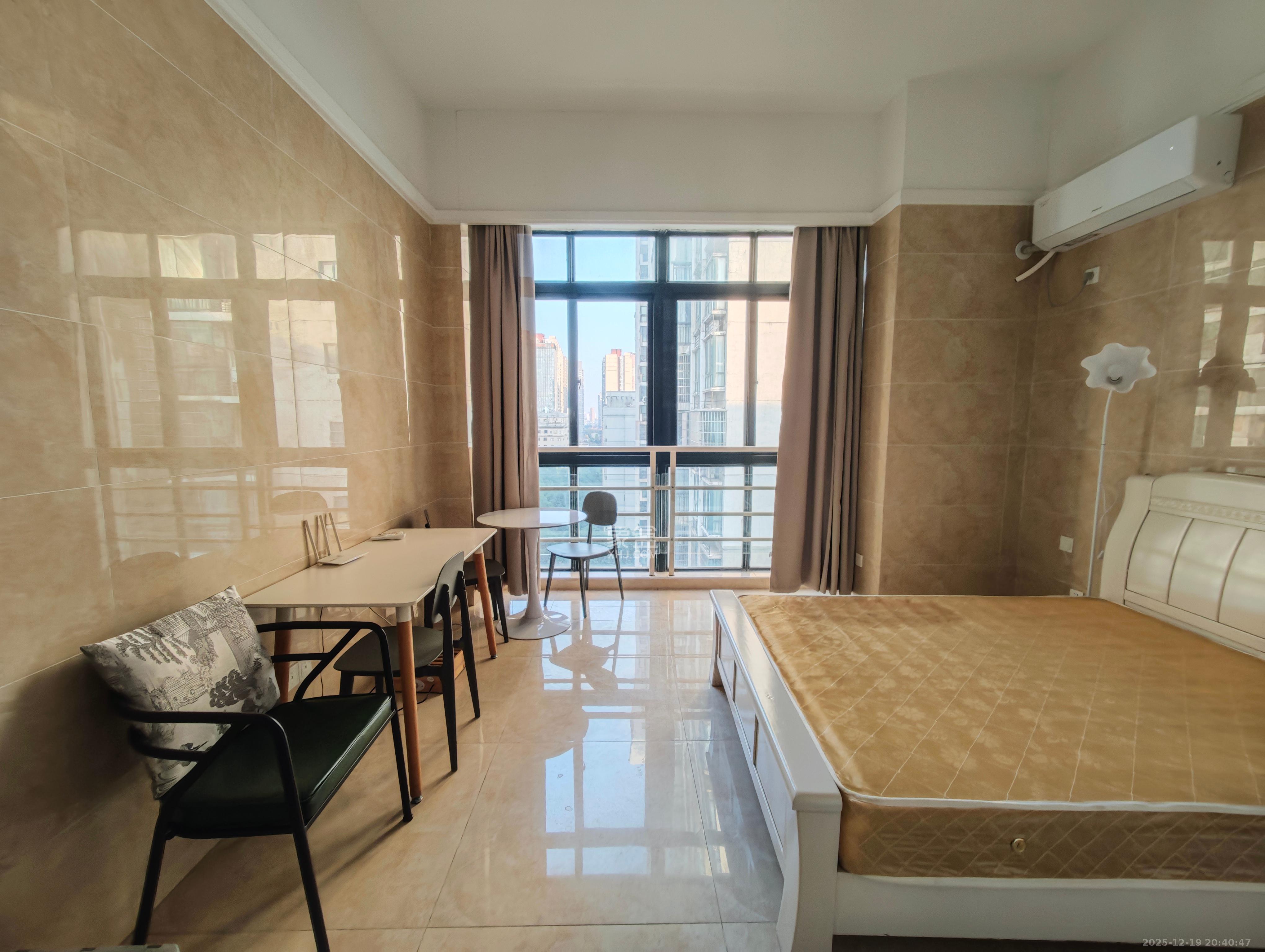 浏阳河畔家园  1室1厅1卫    1500.0元/月