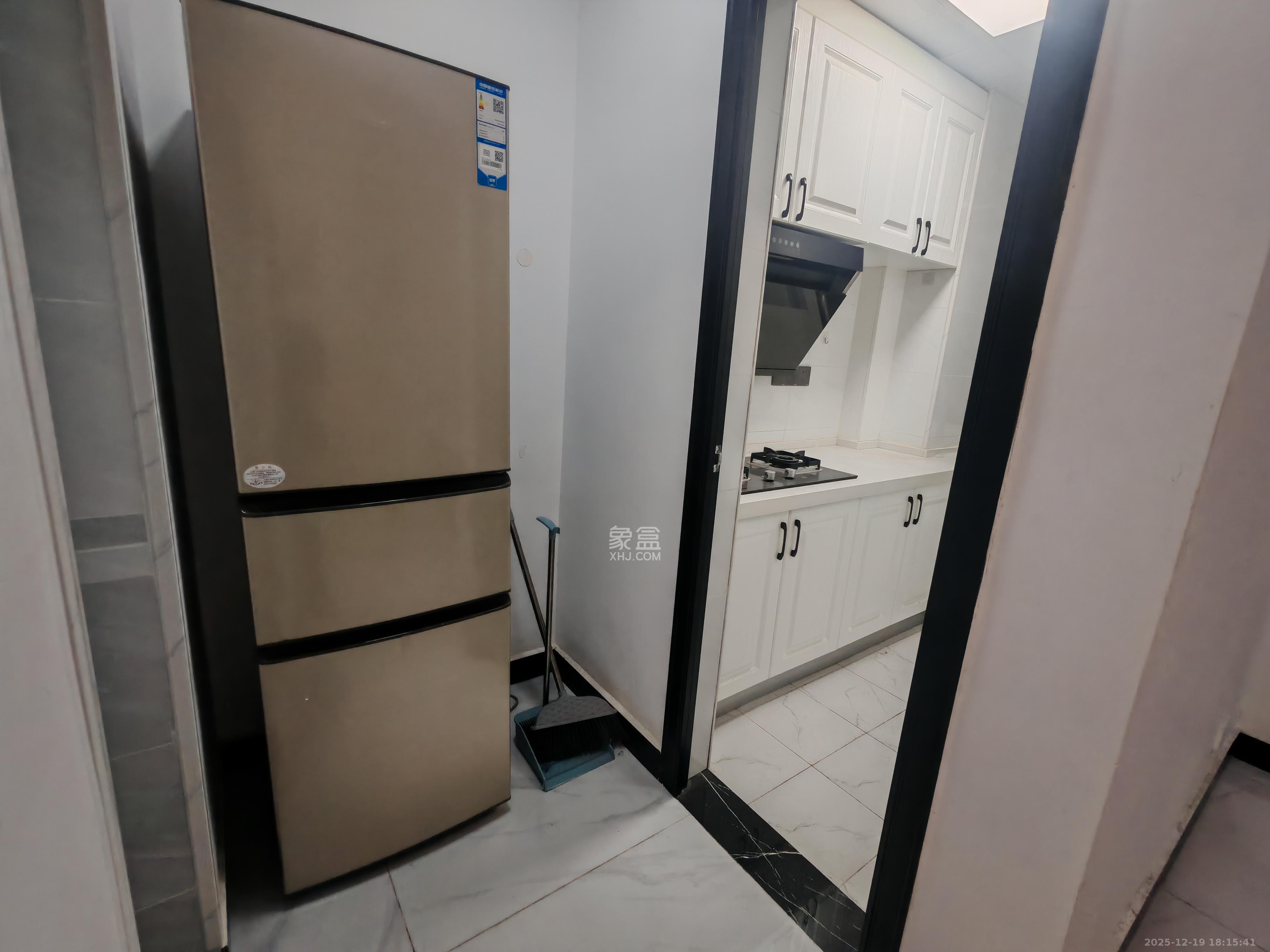 辉宏橄榄城  1室1厅1卫    1500.0元/月室内图