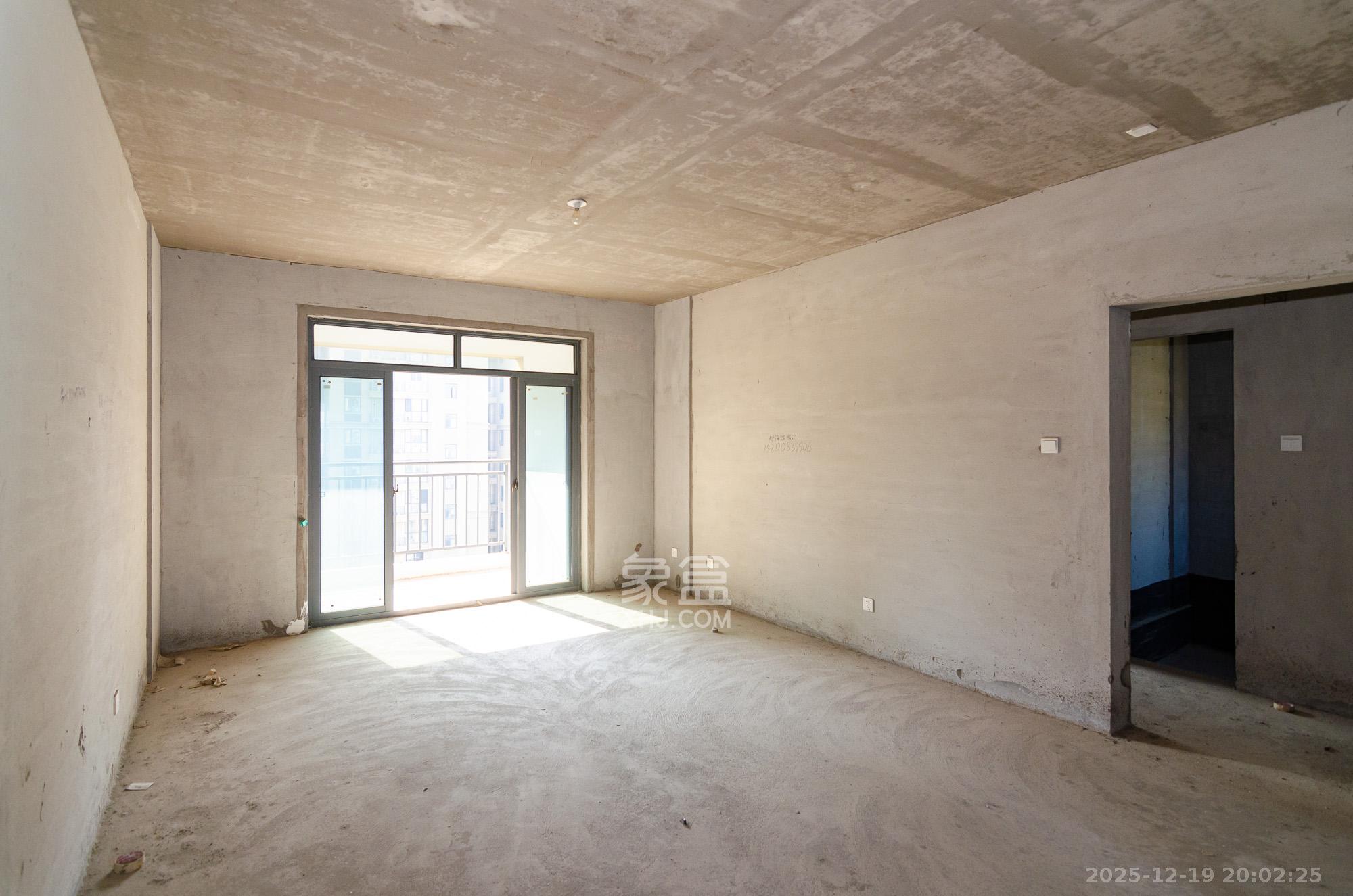 澳海月亮湾  3室2厅2卫    65.0万