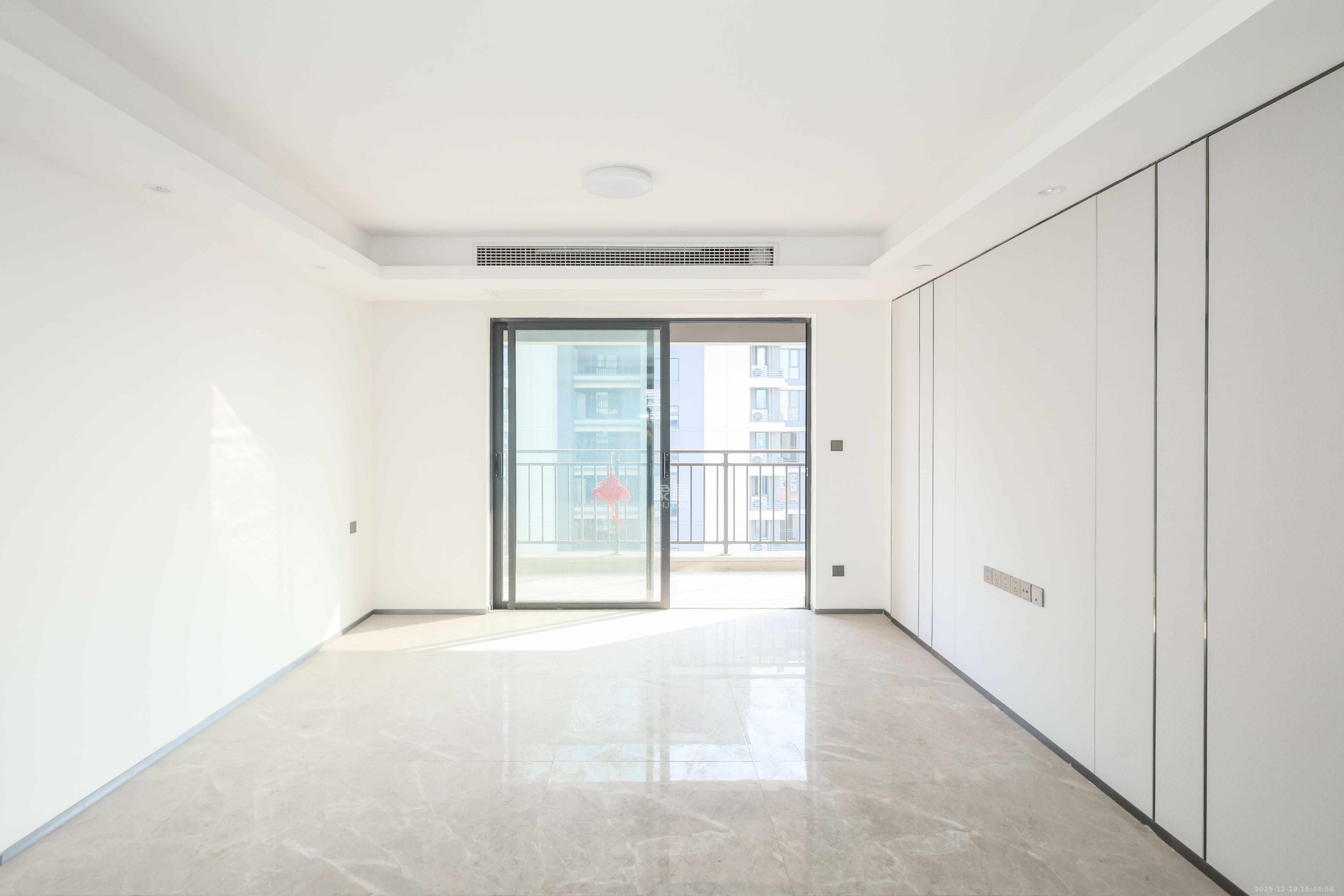 旭辉铂宸府  3室2厅2卫    122.8万