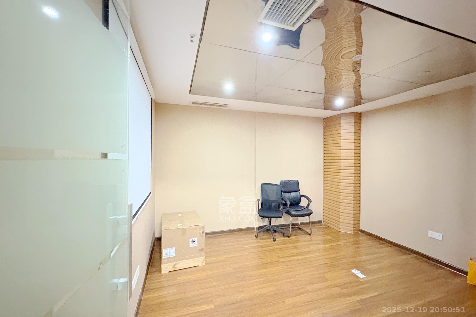 明城国际 1室1厅1卫 32.8万 明城国际 1室1厅1卫 32.8万卧室