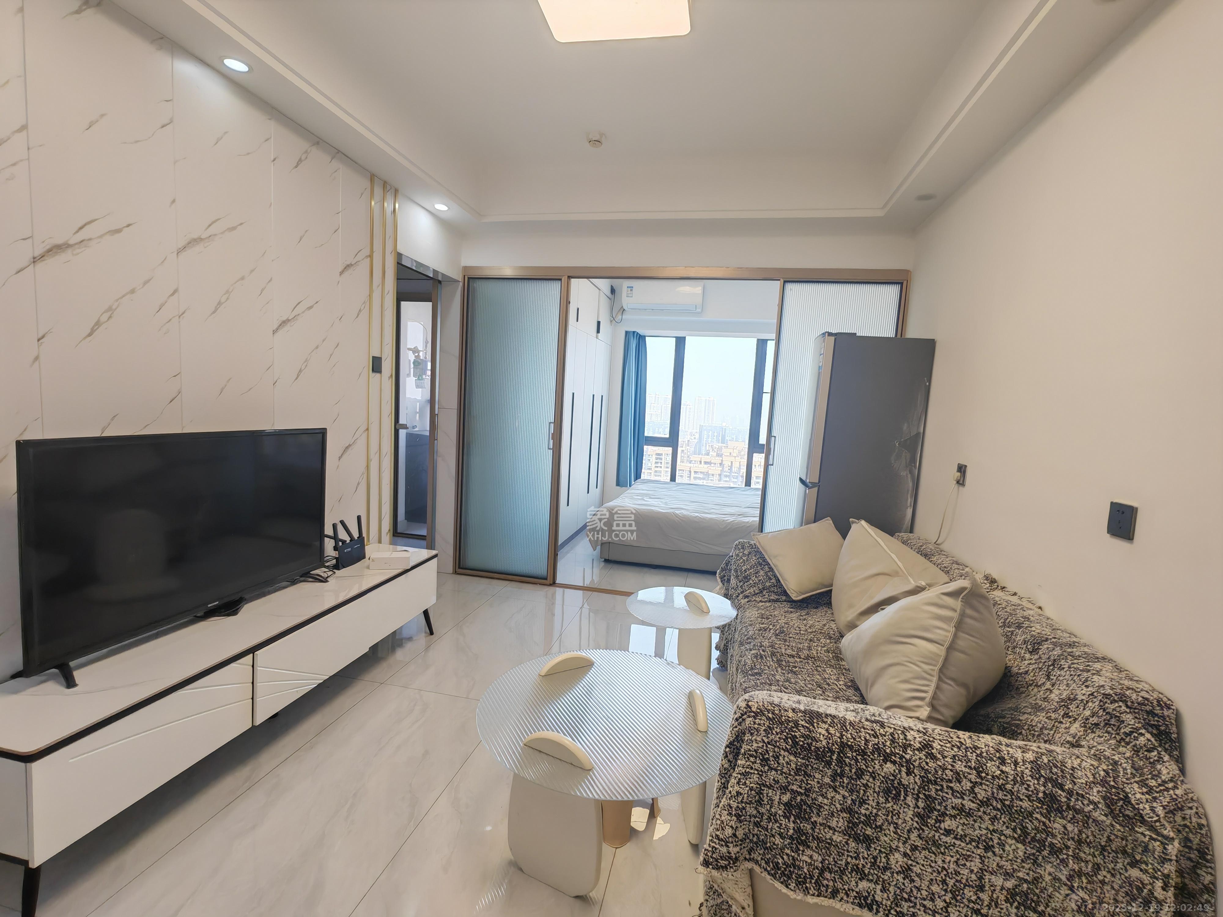 天健城  1室0厅1卫    2000.0元/月