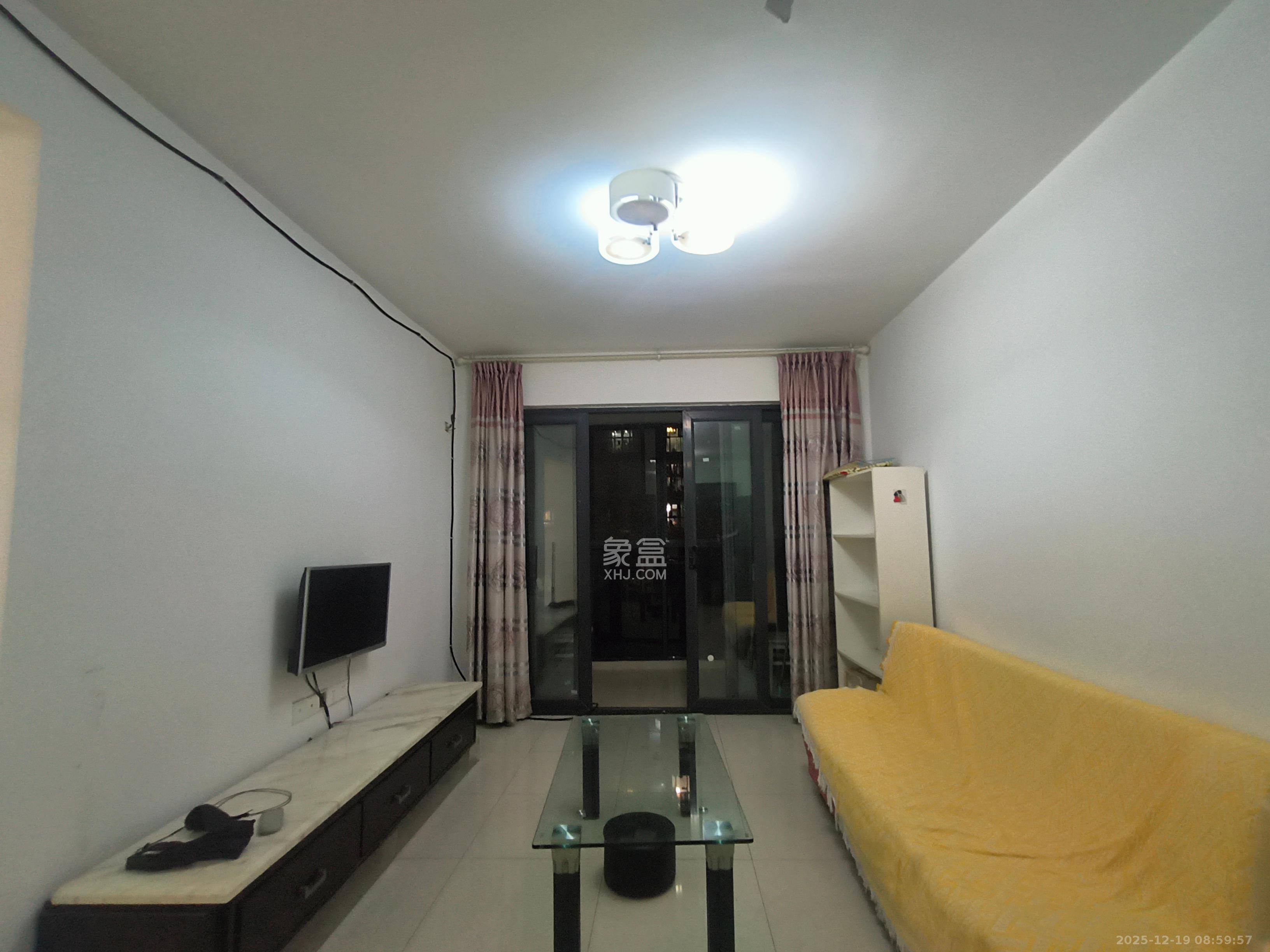 高鑫麓城  2室1厅1卫    2100.0元/月