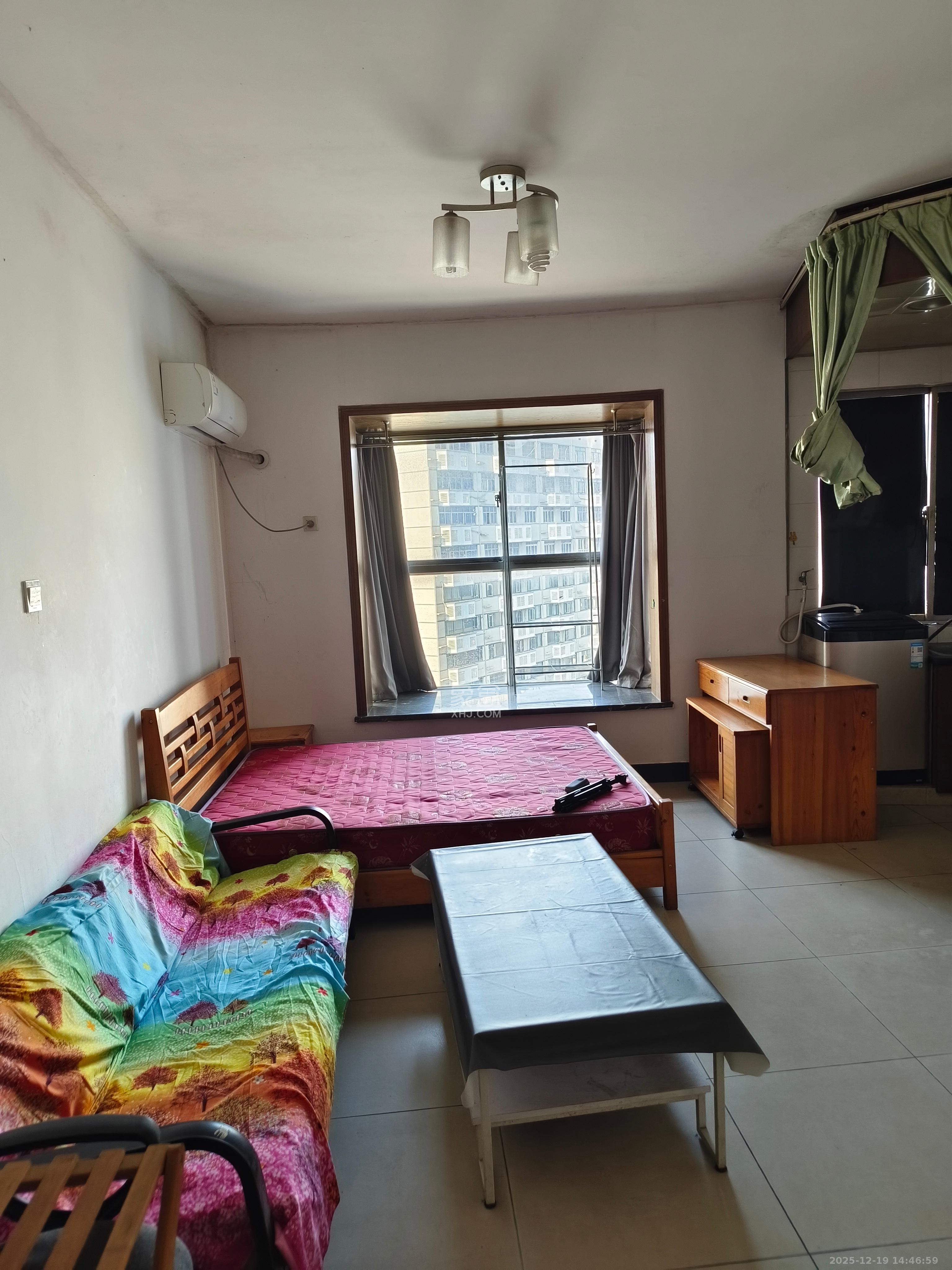 颐美会现代城  1室1厅1卫    1300.0元/月