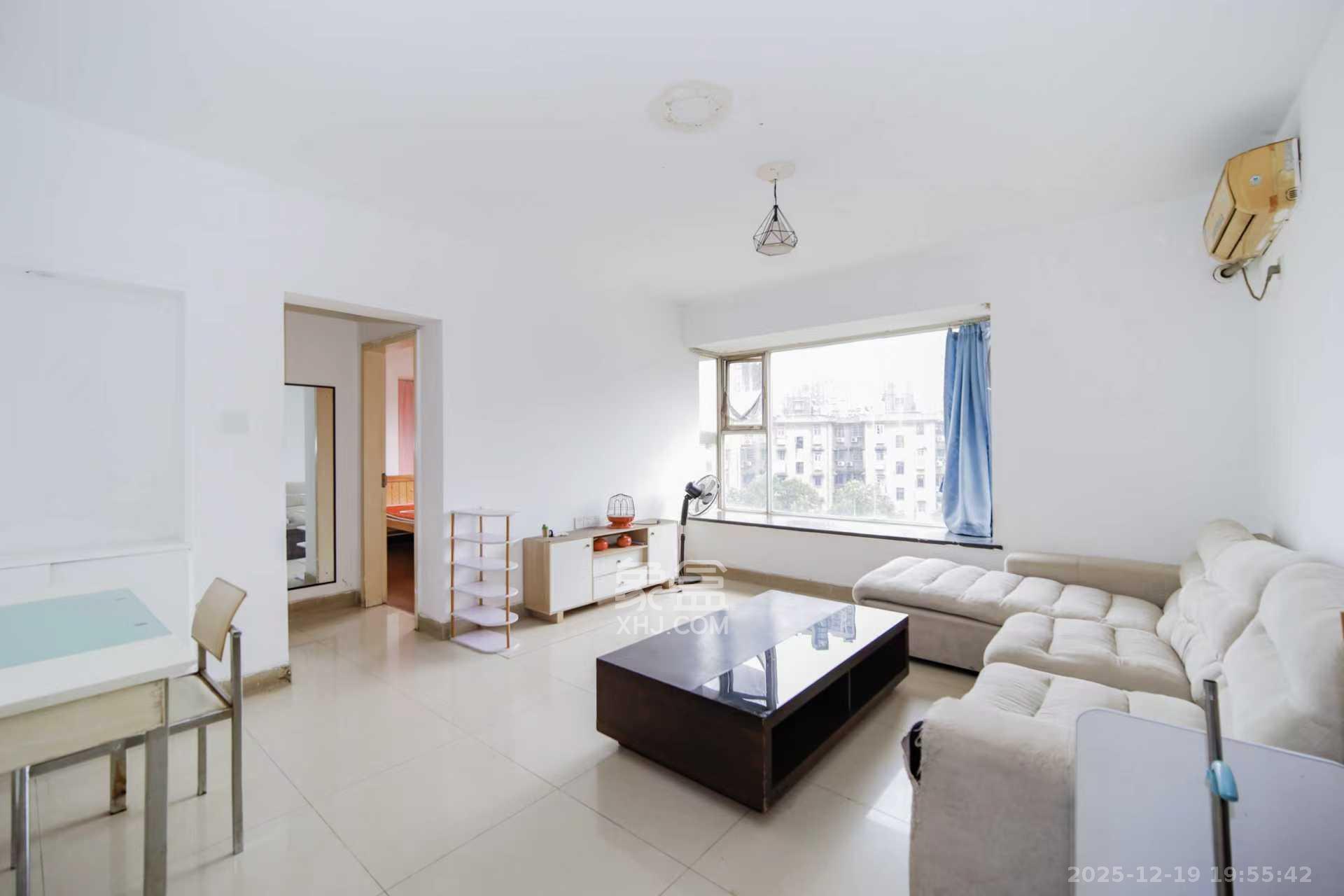 中建桂苑  2室1厅1卫    1600.0元/月