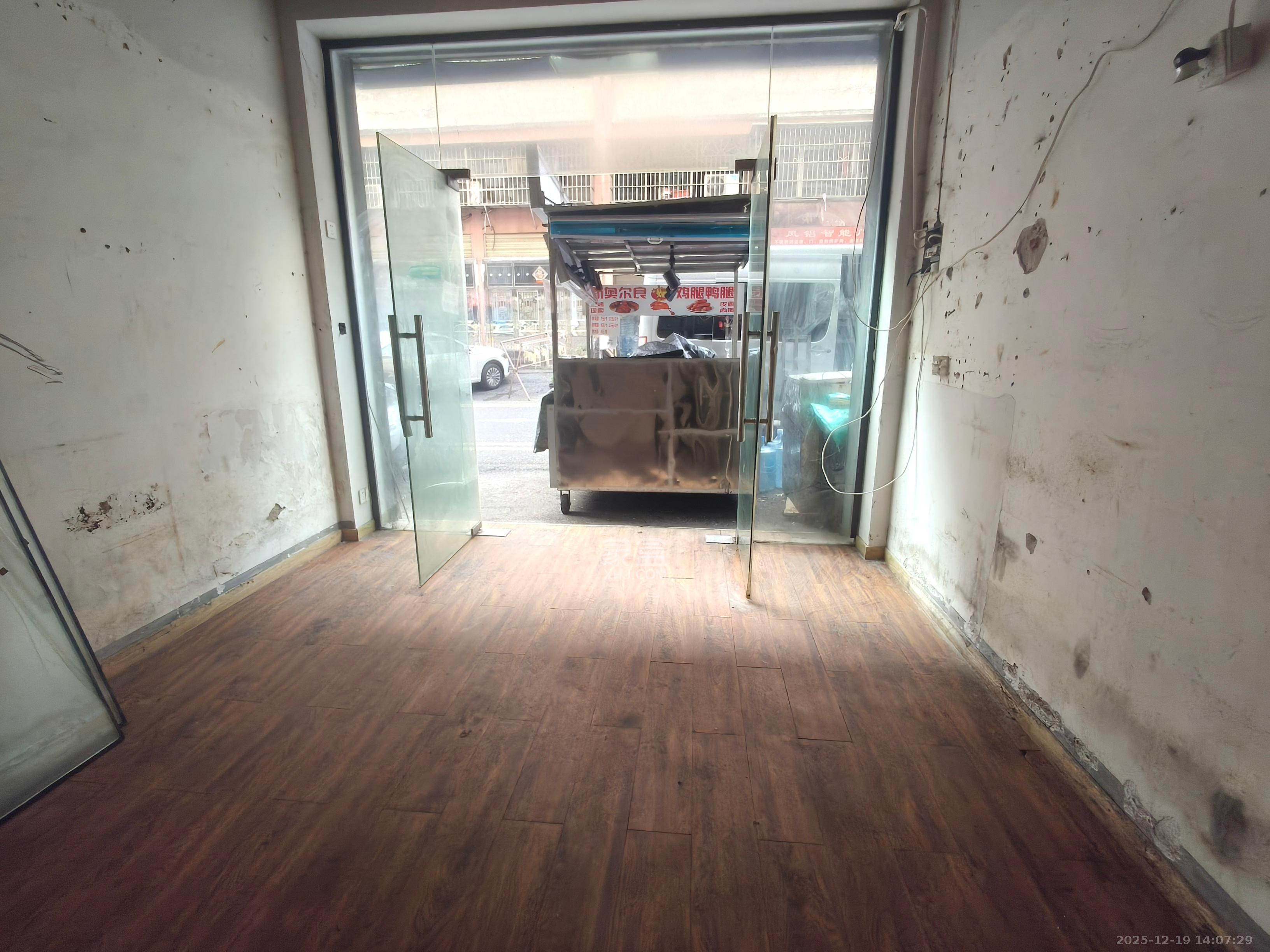 茶叶大市场“山水茗园”   32.0㎡      900.0元/月小区图