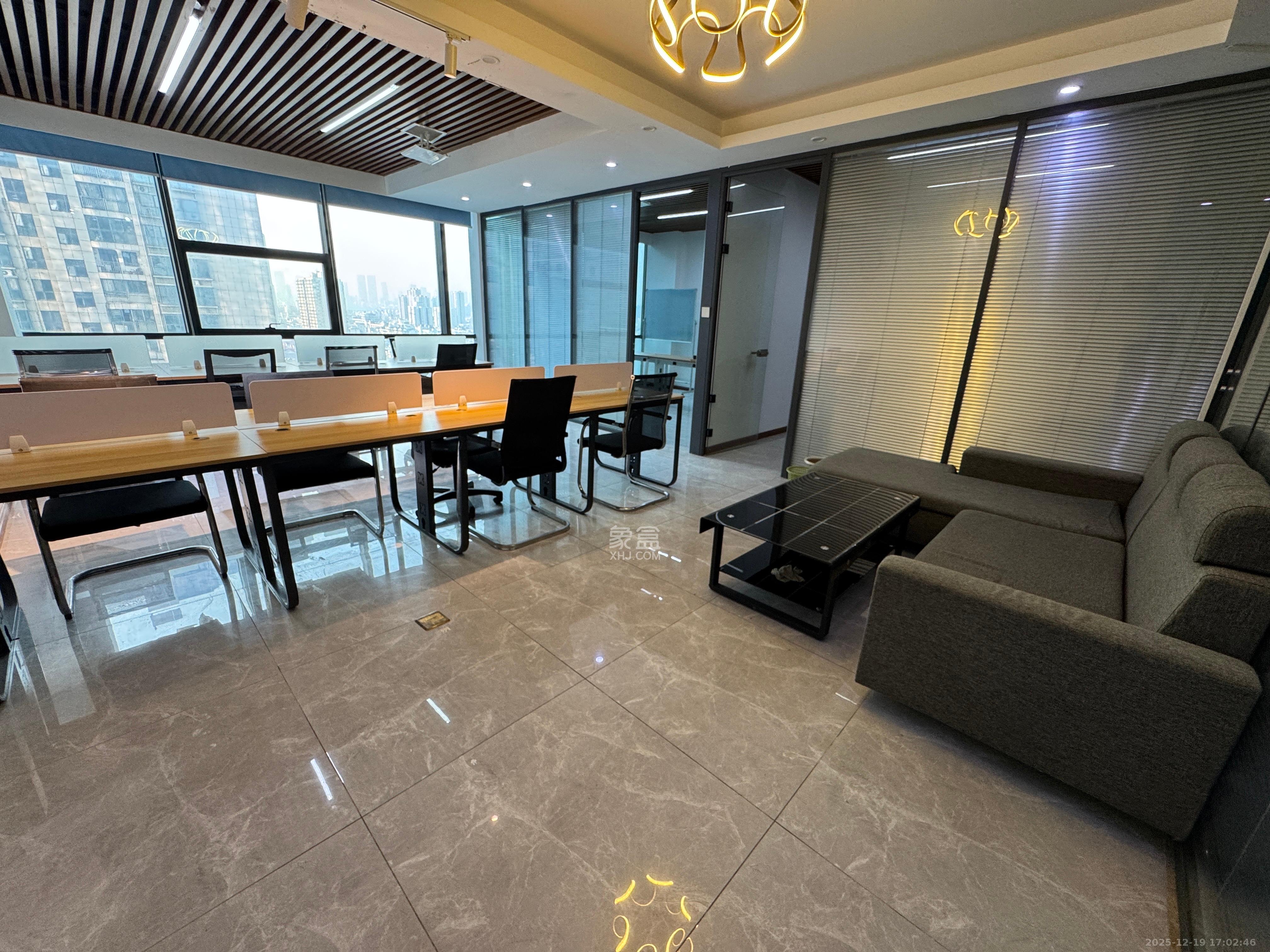 东盈商业广场（华泉城市广场）   97.0㎡      5000.0元/月室内图