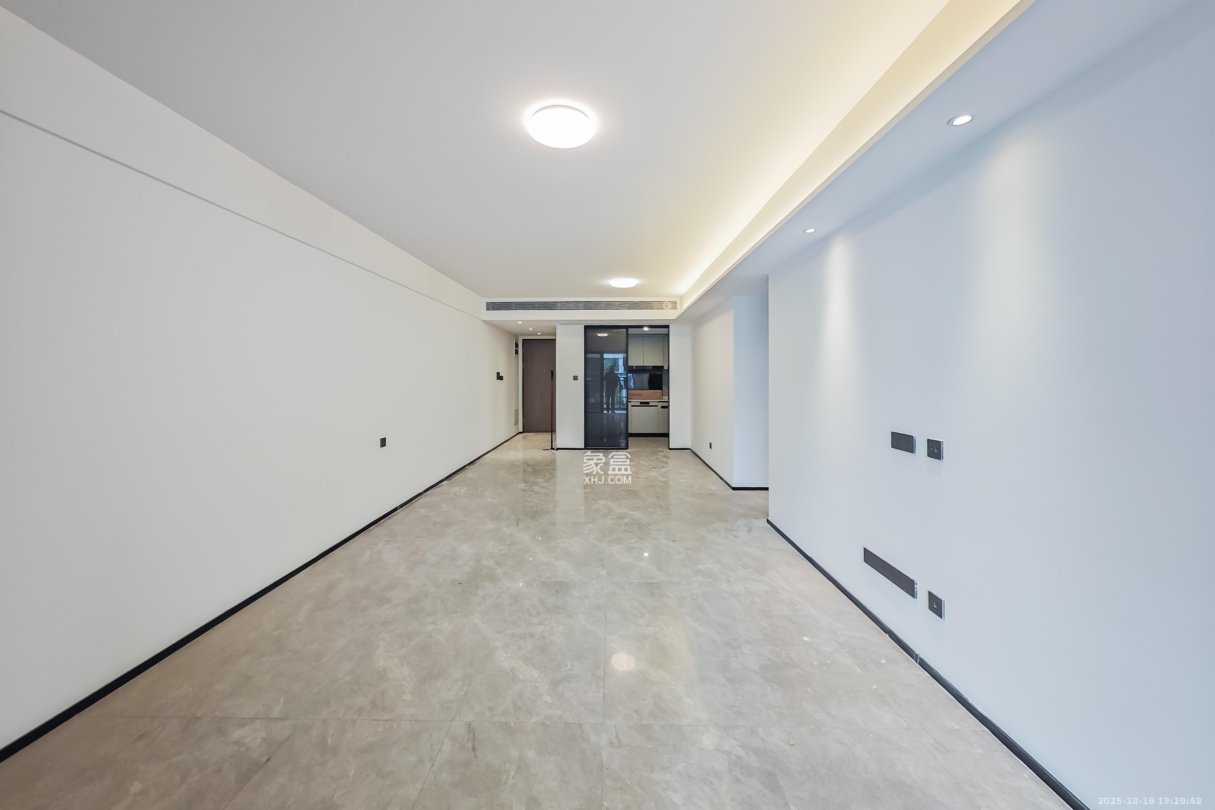 轨道万科悦府  3室2厅2卫    3000.0元/月