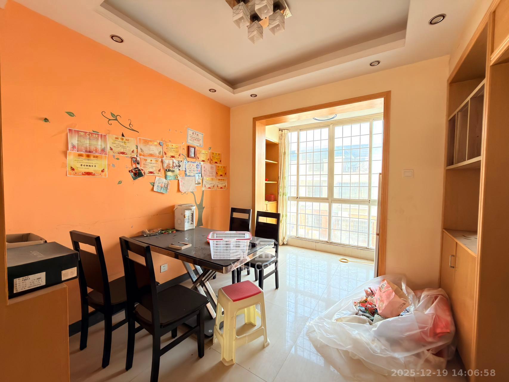 锦绣世家  3室2厅1卫    40.0万