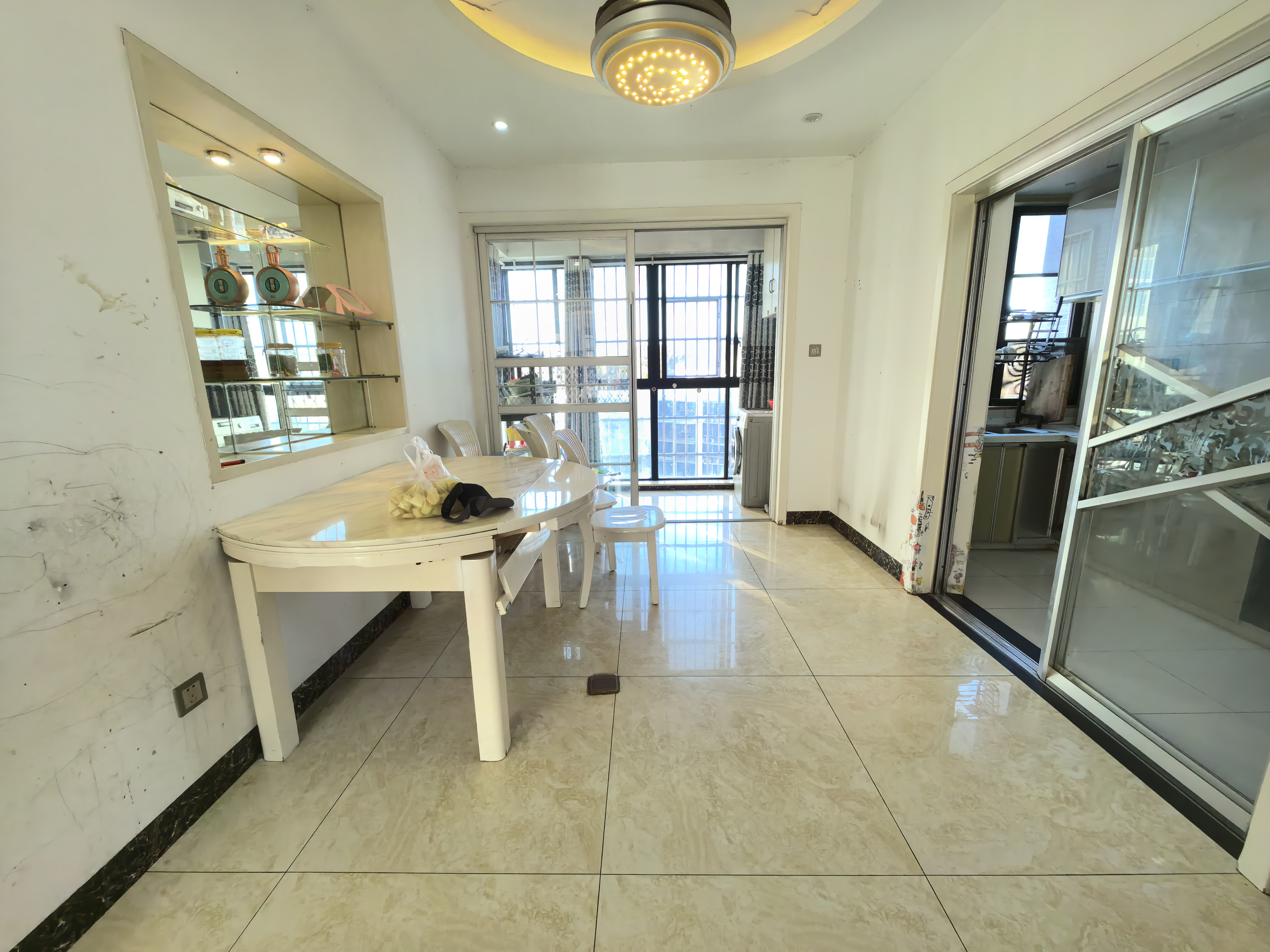 莱茵小镇  4室2厅2卫    42.8万室内图