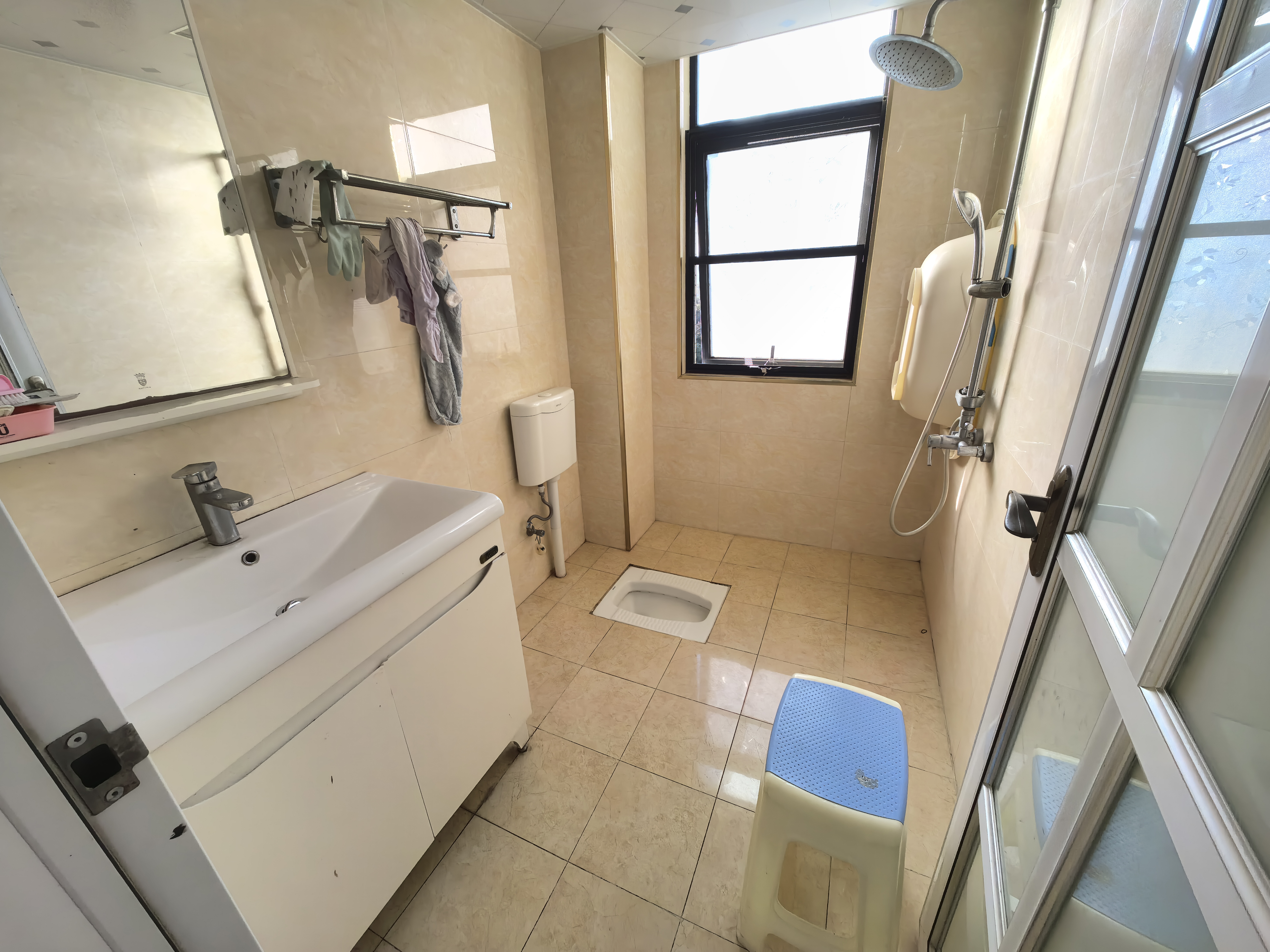 莱茵小镇  4室2厅2卫    42.8万室内图