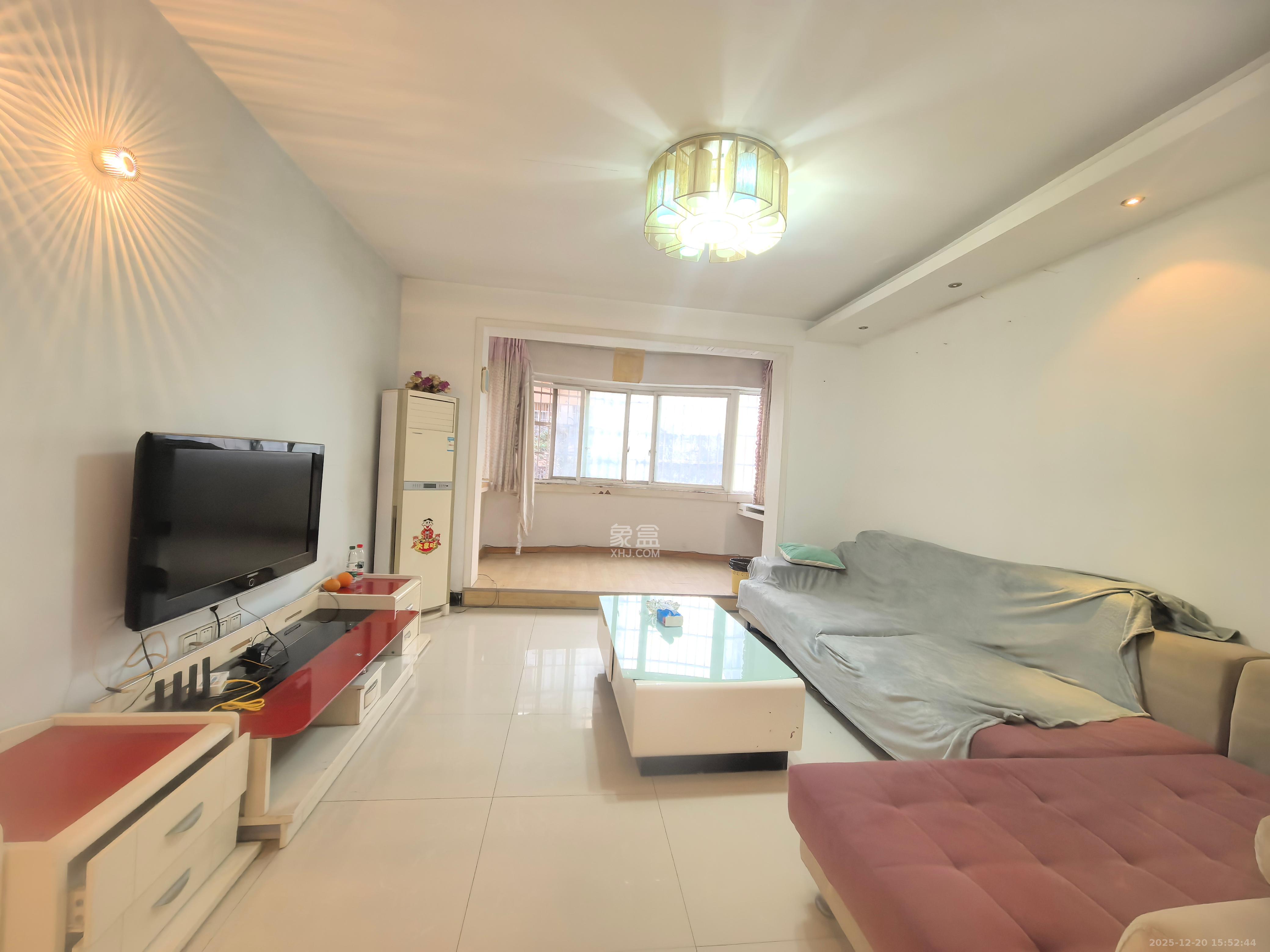 德润园  2室2厅1卫    1600.0元/月