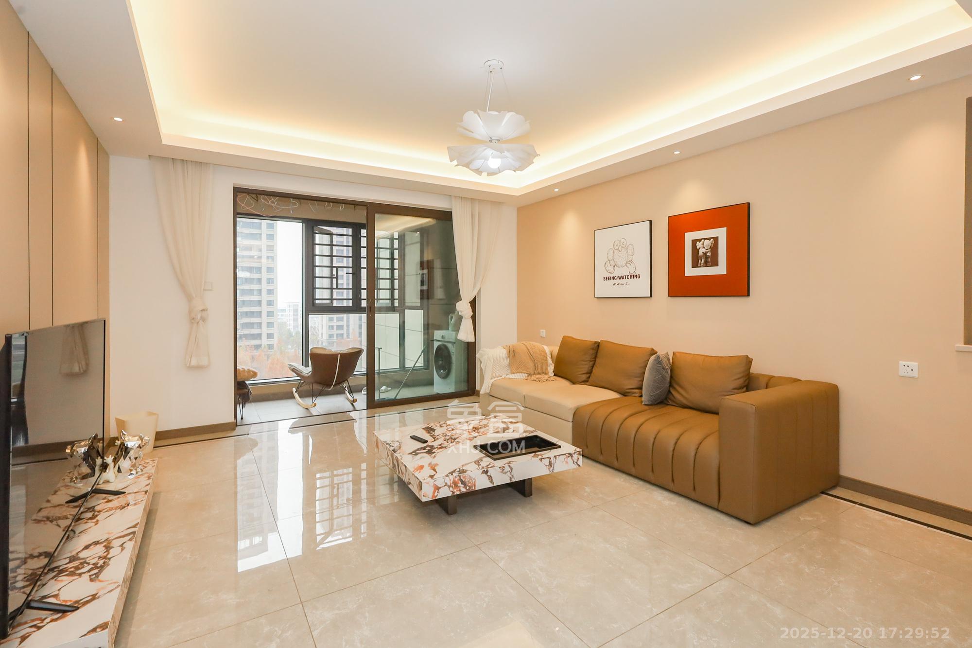 龙湖铂金中心（龙湖春江郦城）  4室2厅2卫    260.0万