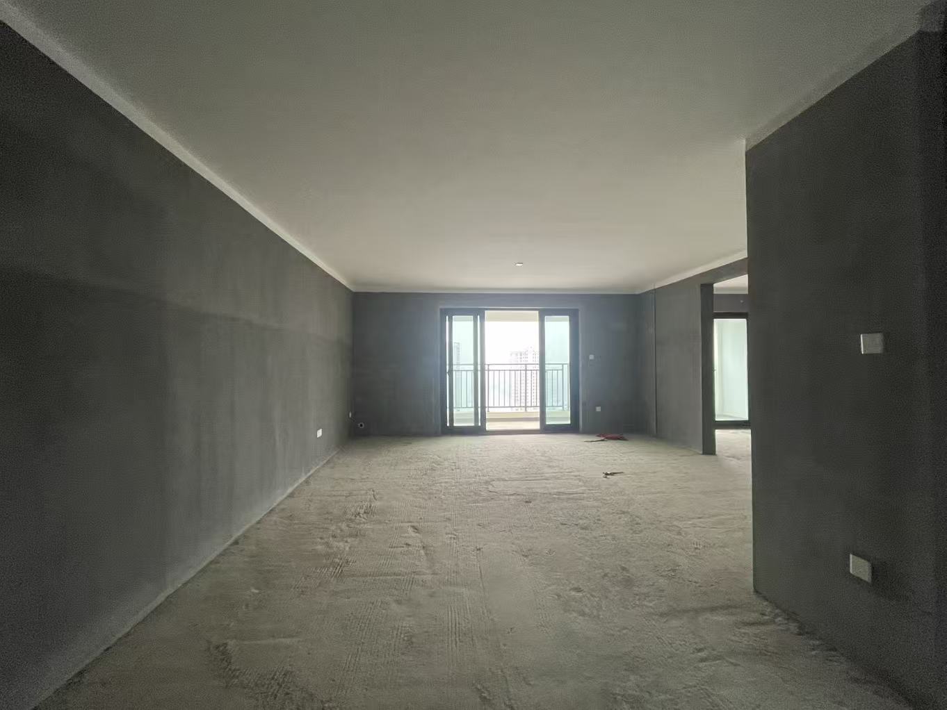 建发央著（悦发央著）  4室2厅2卫    93.0万