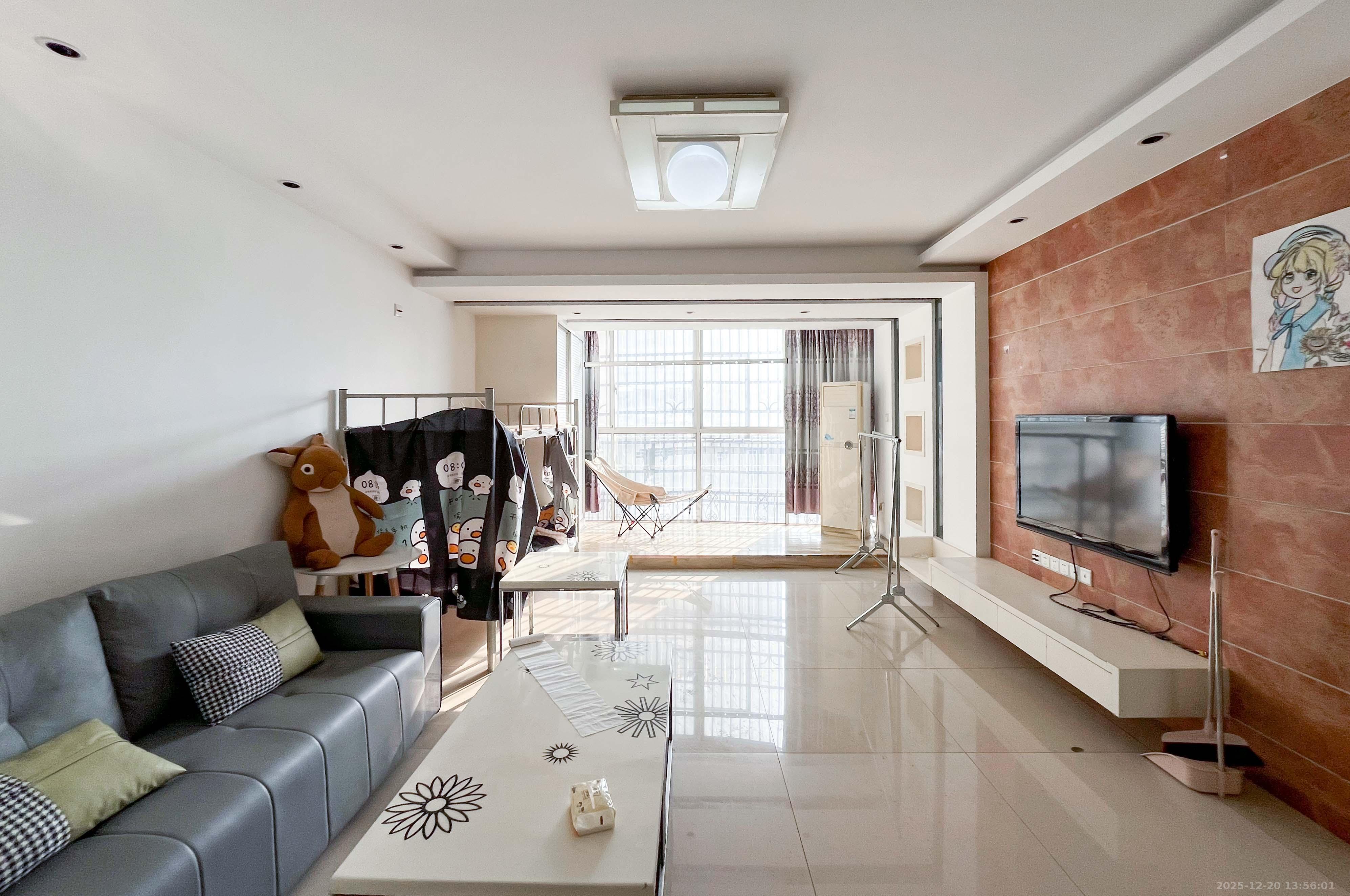 麓谷加州阳光  2室2厅1卫    59.6万