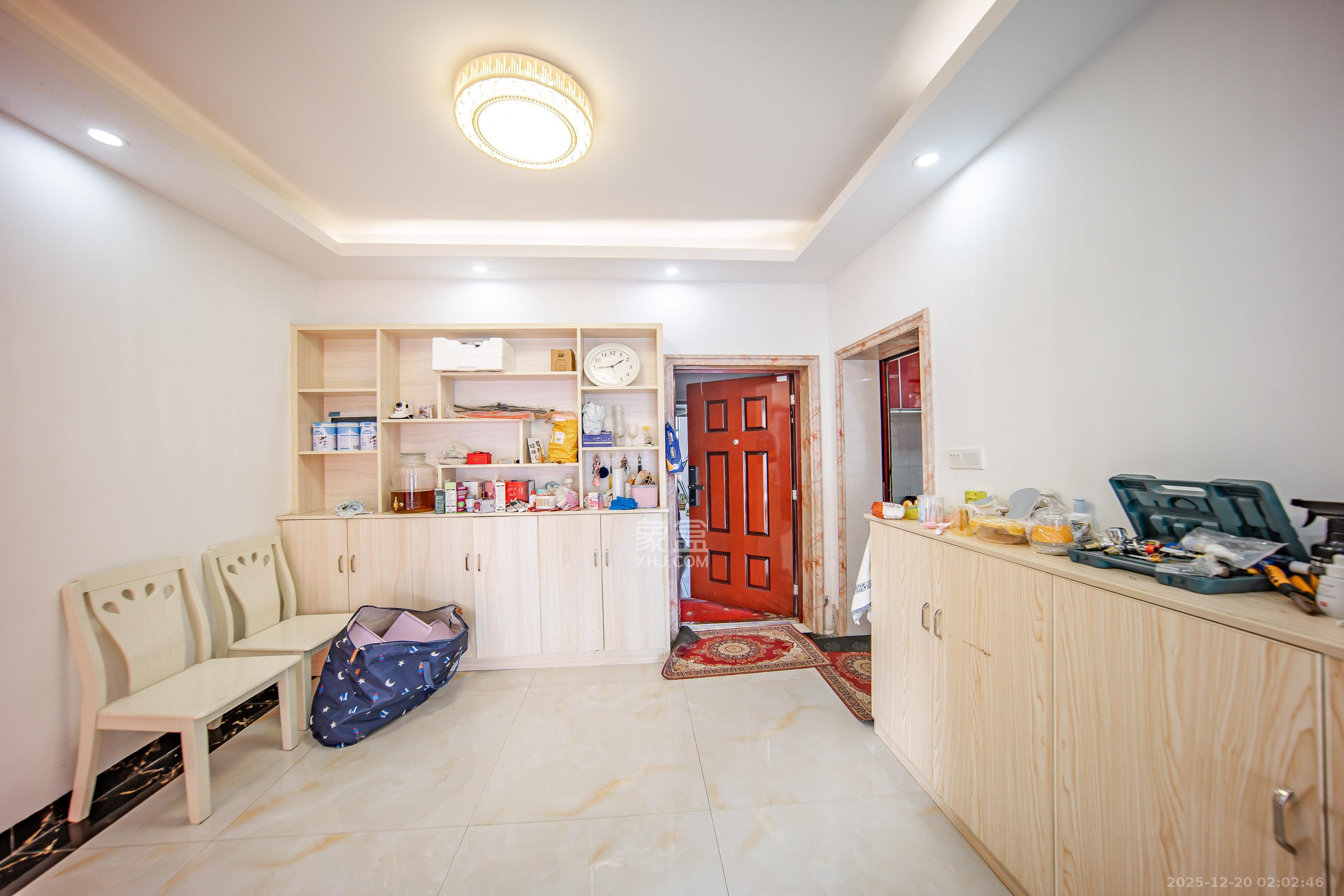 洋湖时代  3室2厅1卫    50.0万