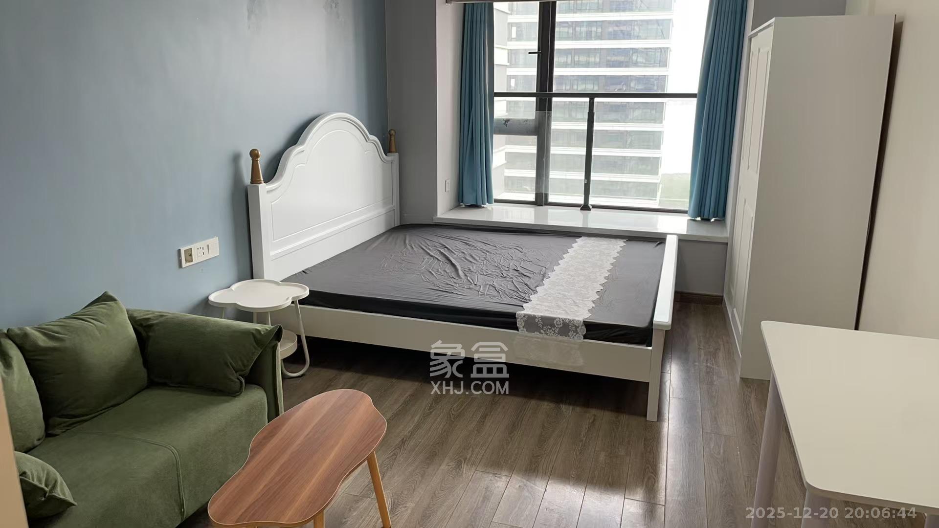 卓越浅水湾  1室1厅1卫    1400.0元/月