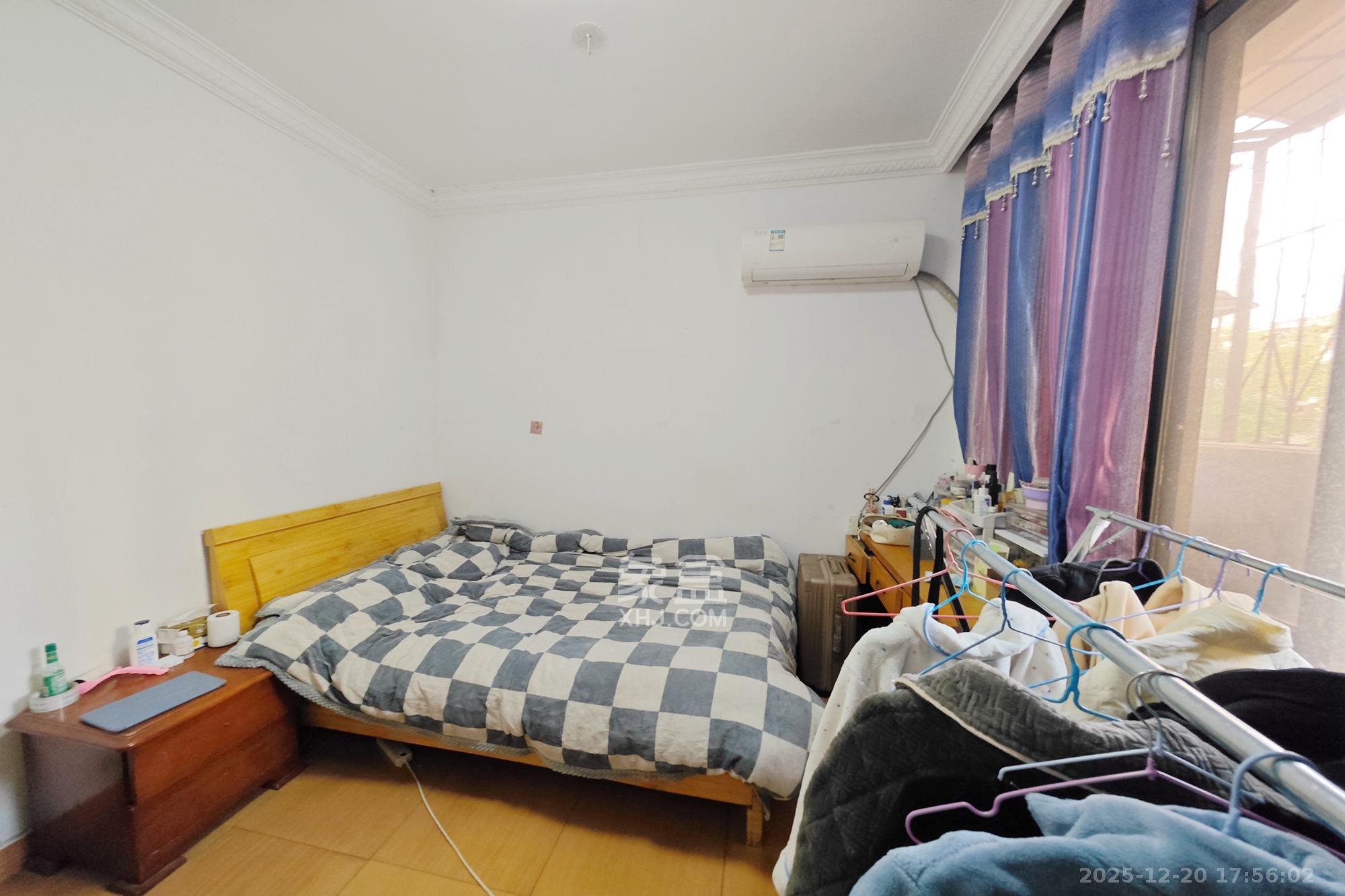 阿弥岭一二片  2室1厅1卫    30.0万卧室