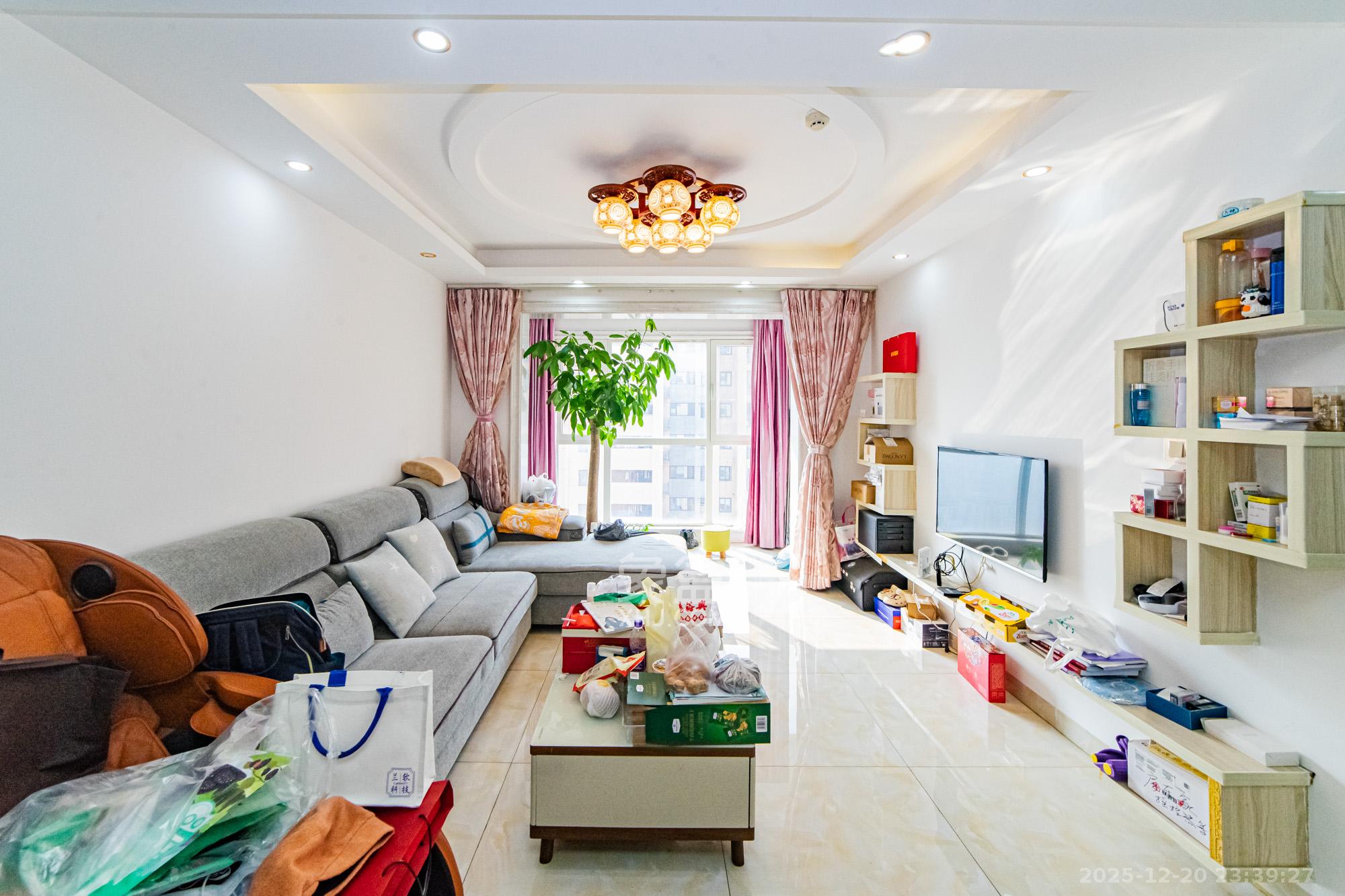 北辰三角洲E6区  3室2厅1卫    128.0万