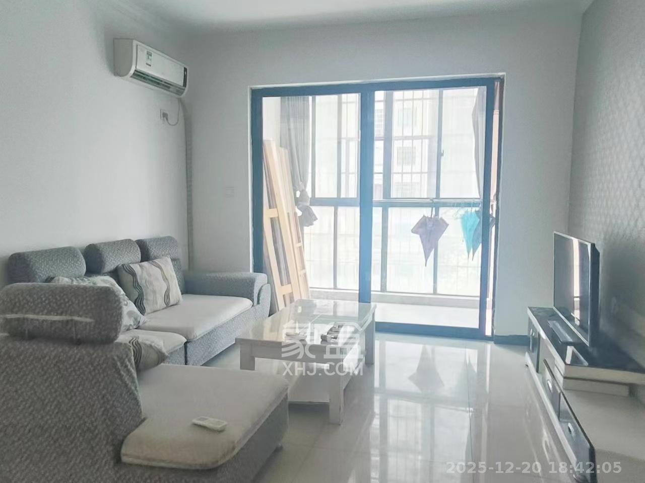 紫御江山  3室2厅1卫    2200.0元/月