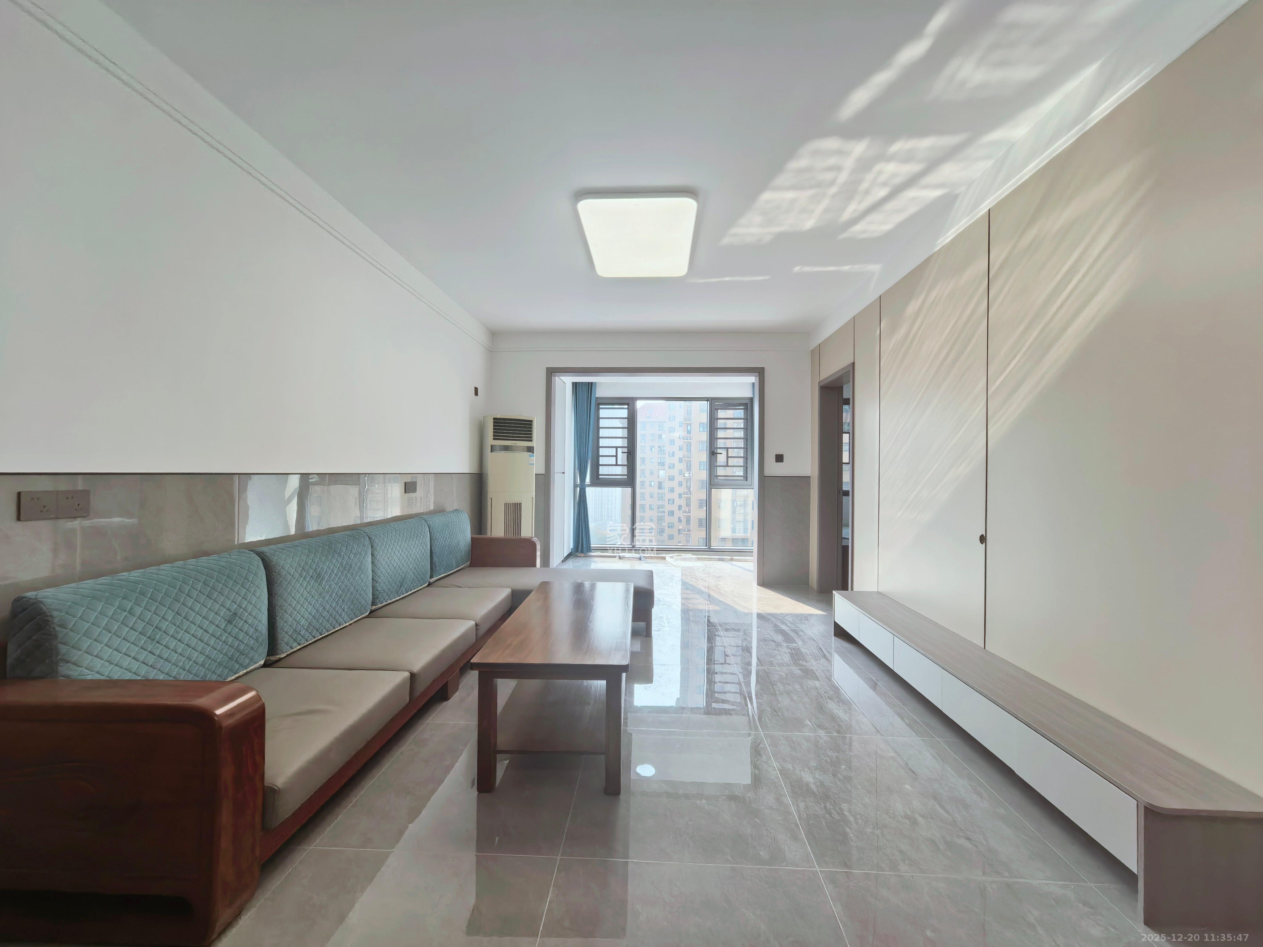 望远嘉苑  2室2厅1卫    2400.0元/月