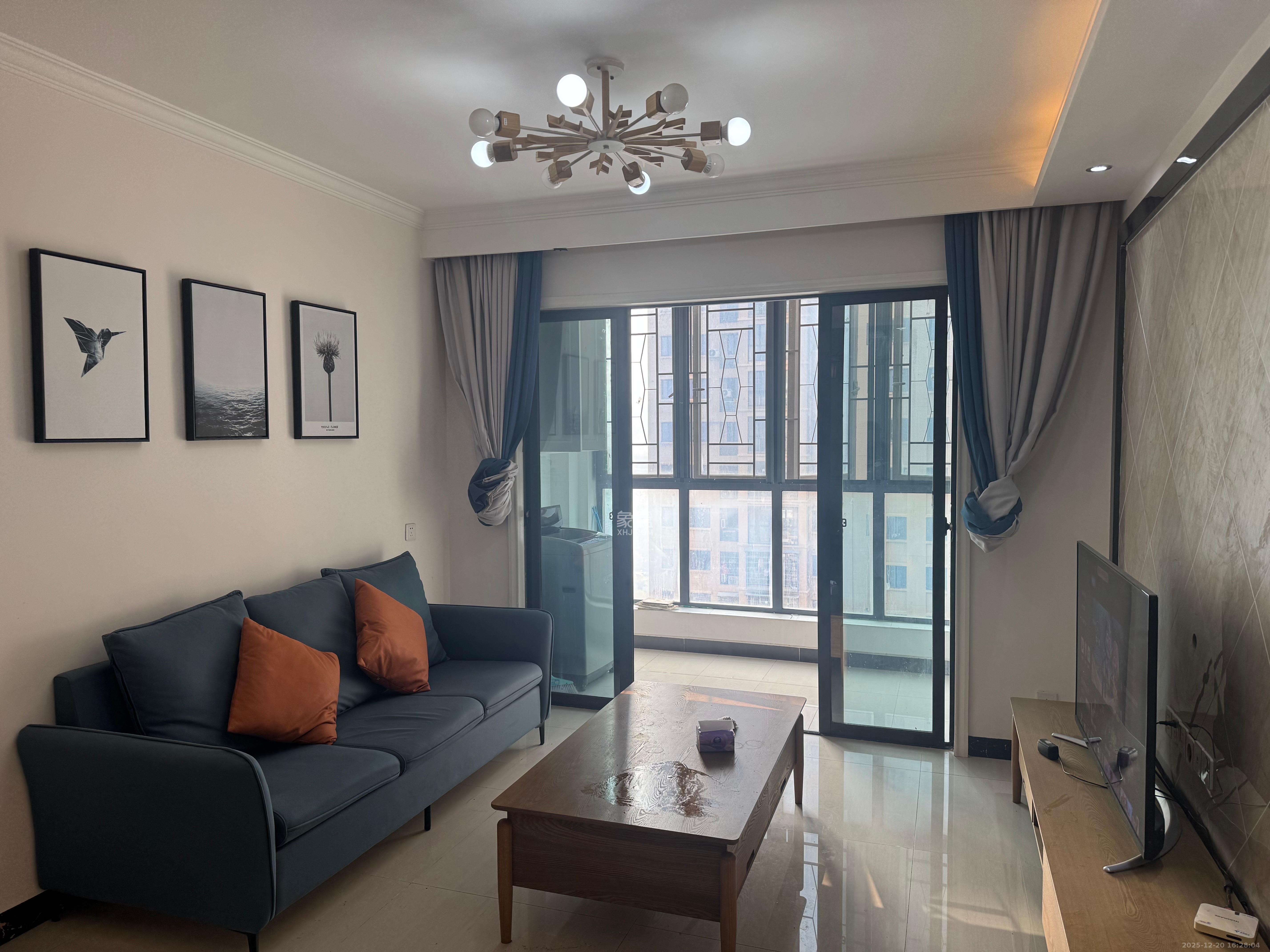 深业睿城  1室2厅1卫    2200.0元/月