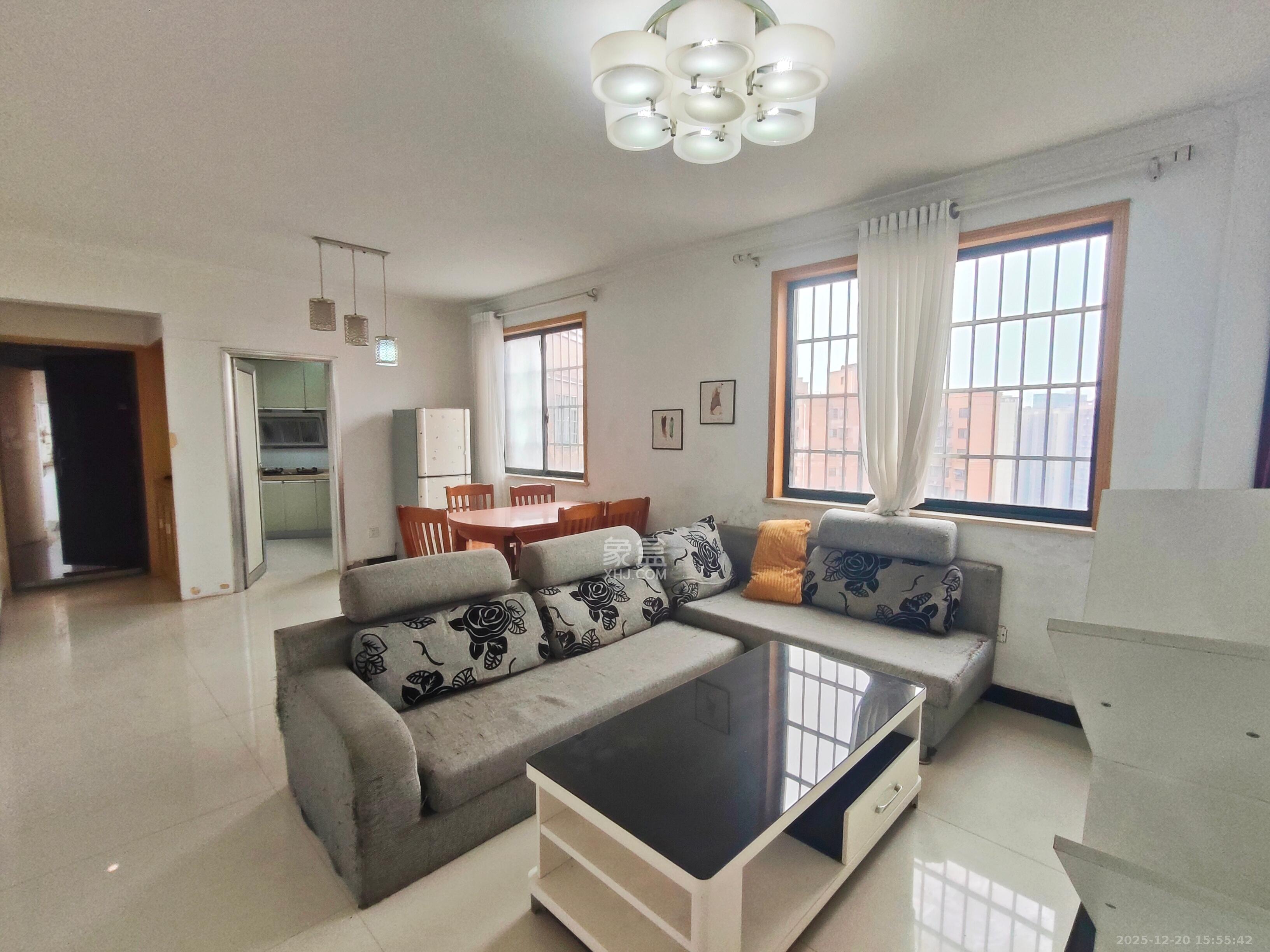 诚兴园  1室2厅1卫    1800.0元/月