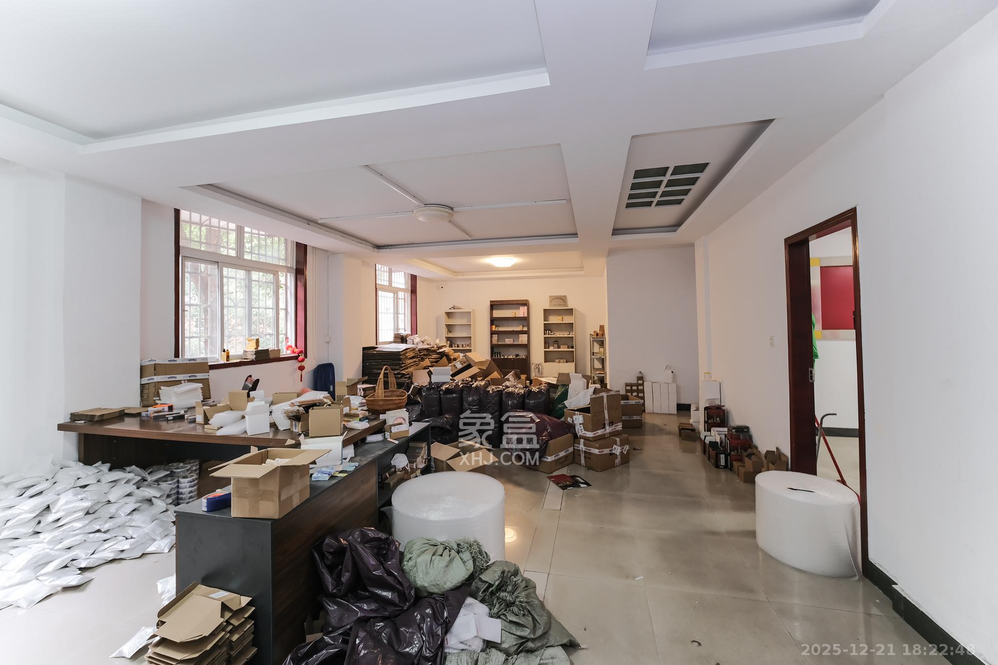 金鹰机电大市场  1室0厅0卫    49.8万