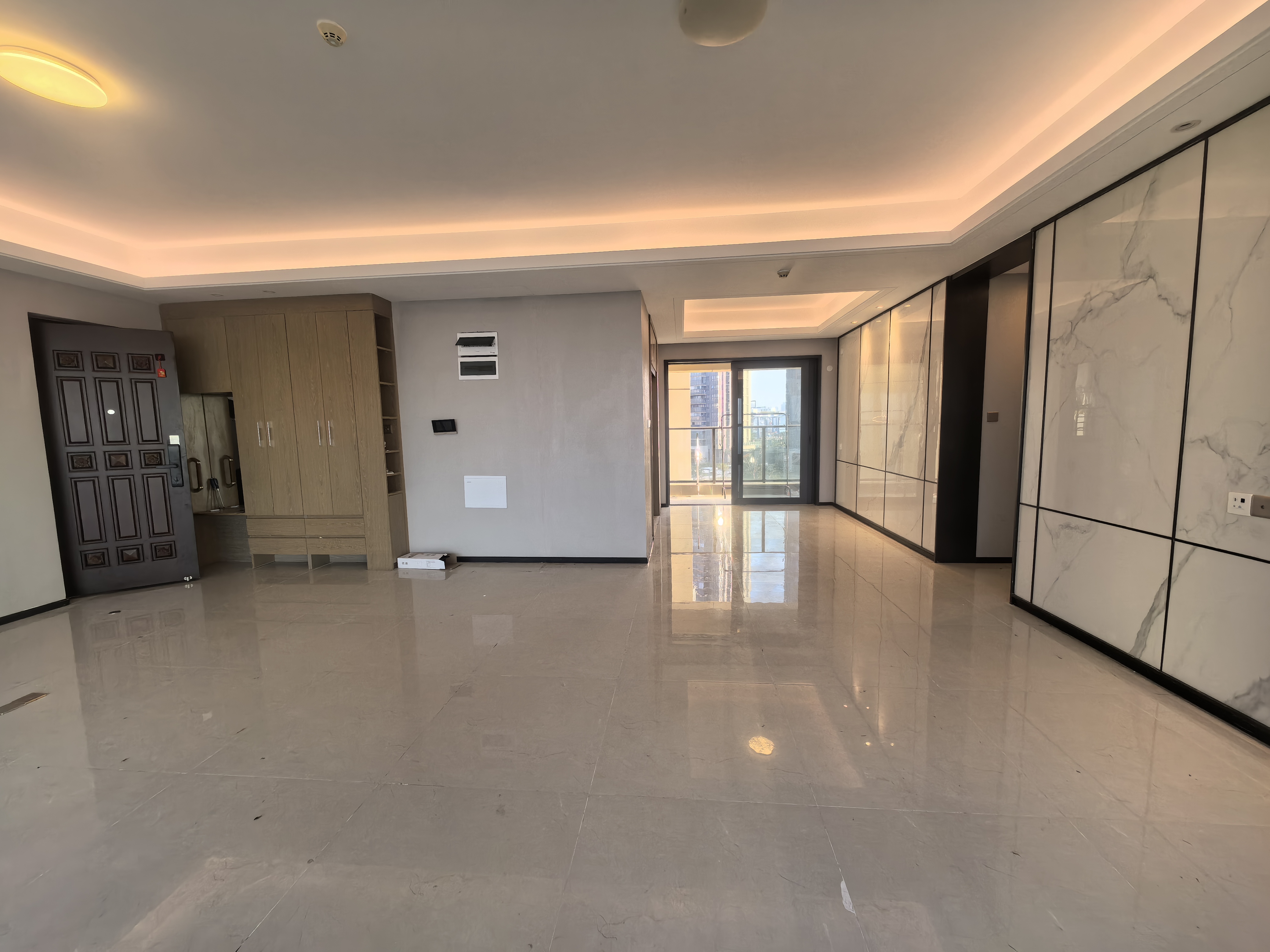 保利中央海岸四期（淳境、淳域）  4室2厅2卫    4800.0元/月