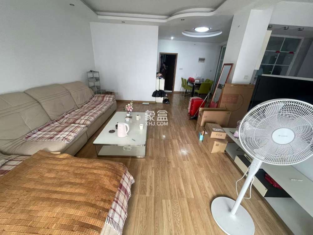 莱茵小镇  3室2厅2卫    50.0万