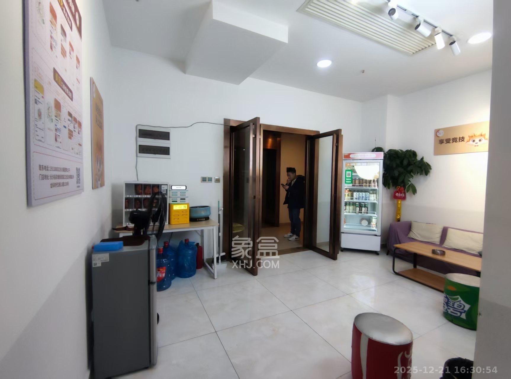 金科时代中心   287.0㎡      8500.0元/月