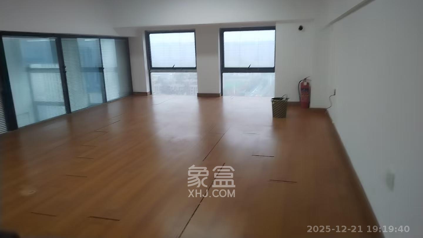 华润置地广场二期  1室1厅1卫    4000.0元/月室内图