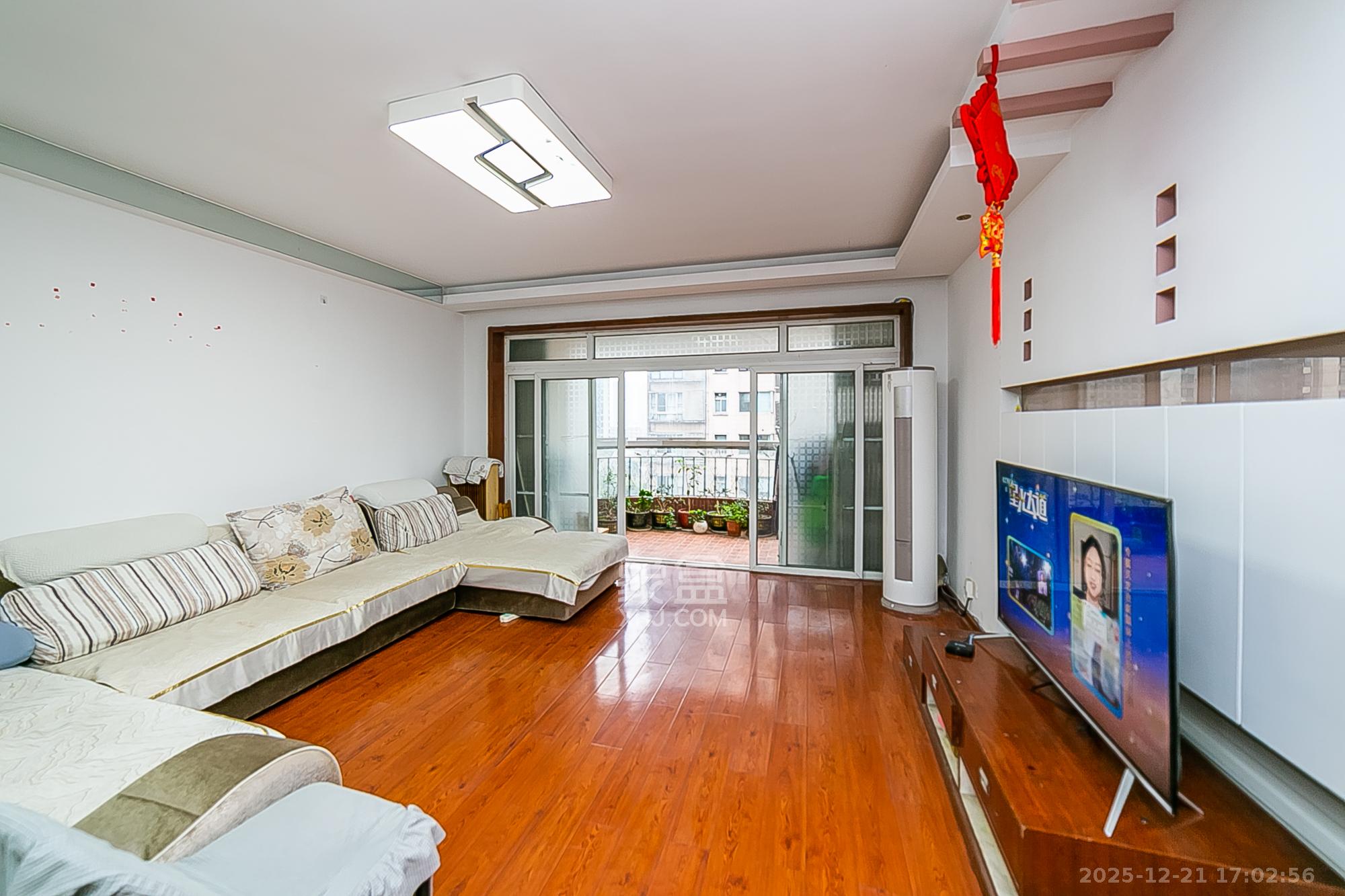 白沙花园  4室2厅2卫    95.88万